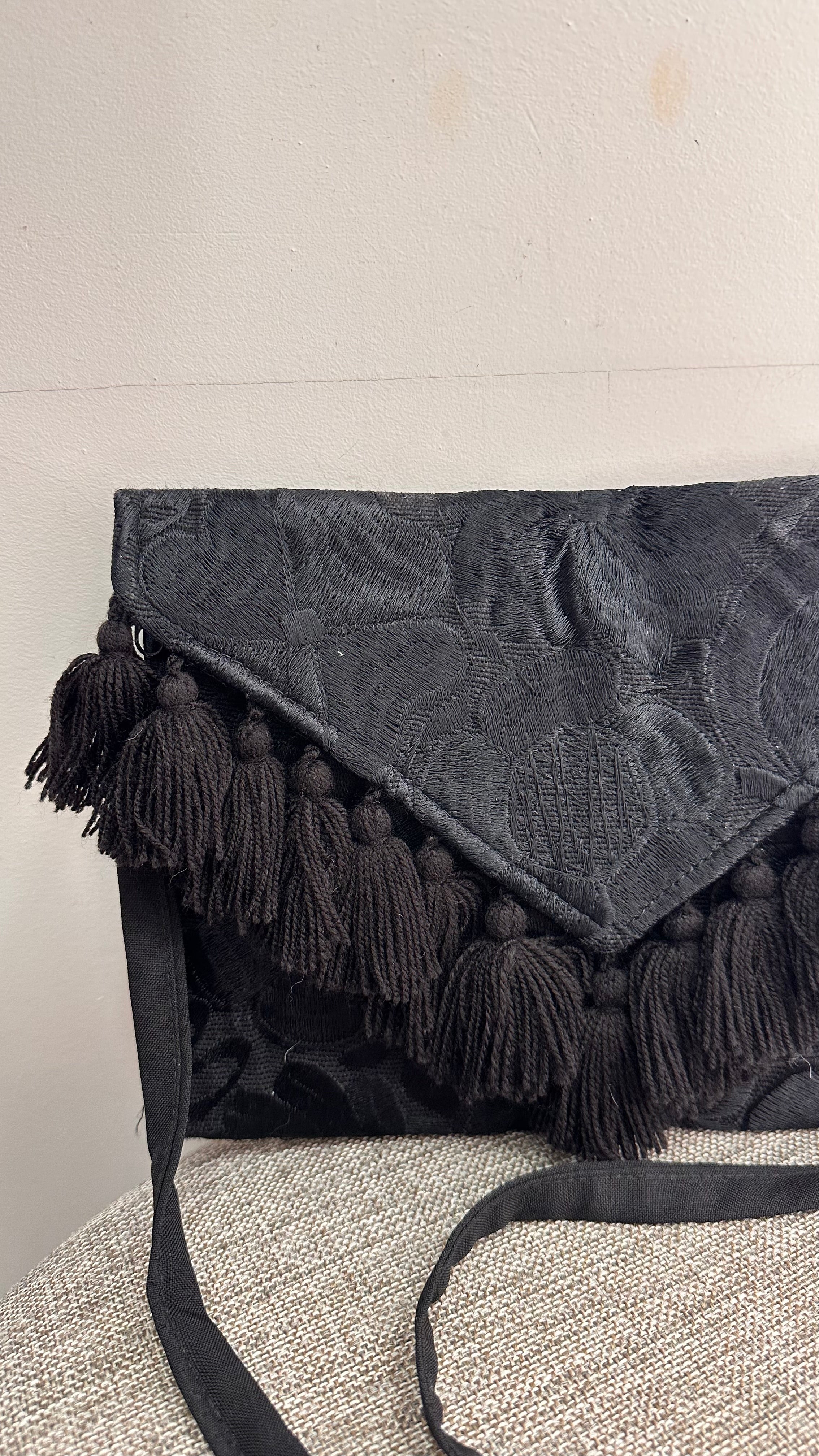 Bolsa preta tassel