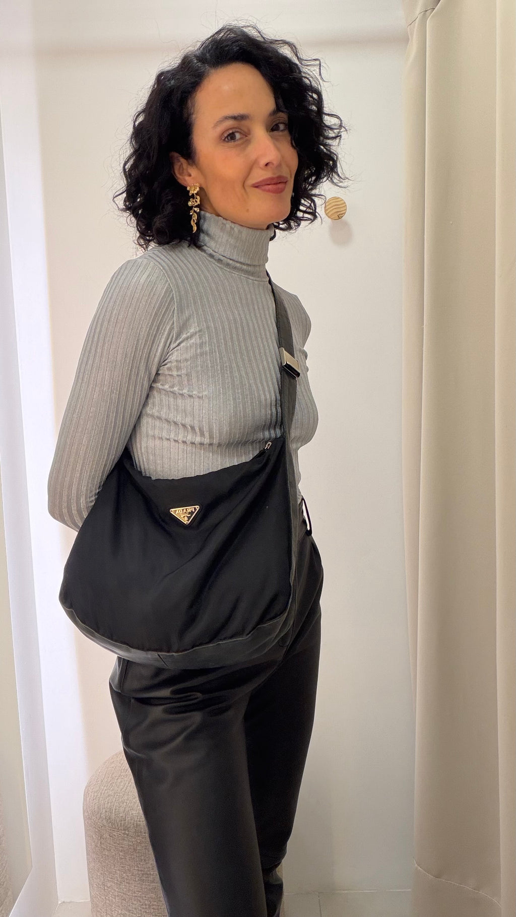 Bolsa preta Prada