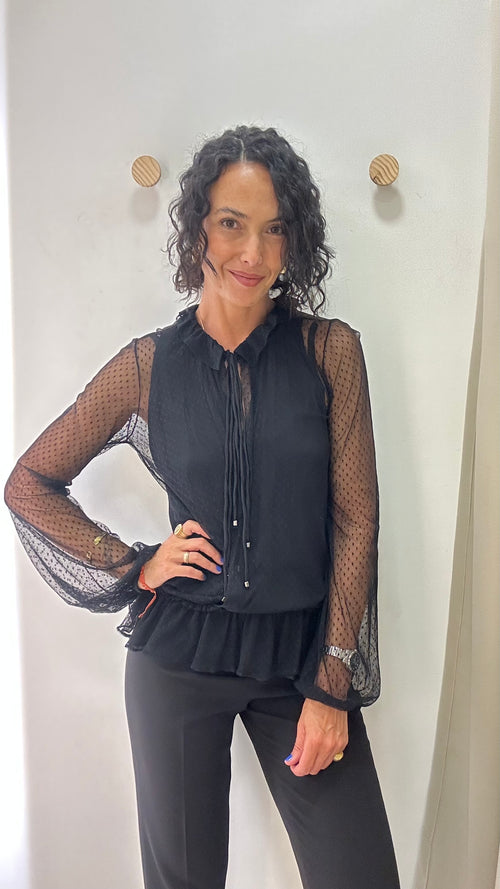 Blusa em tule