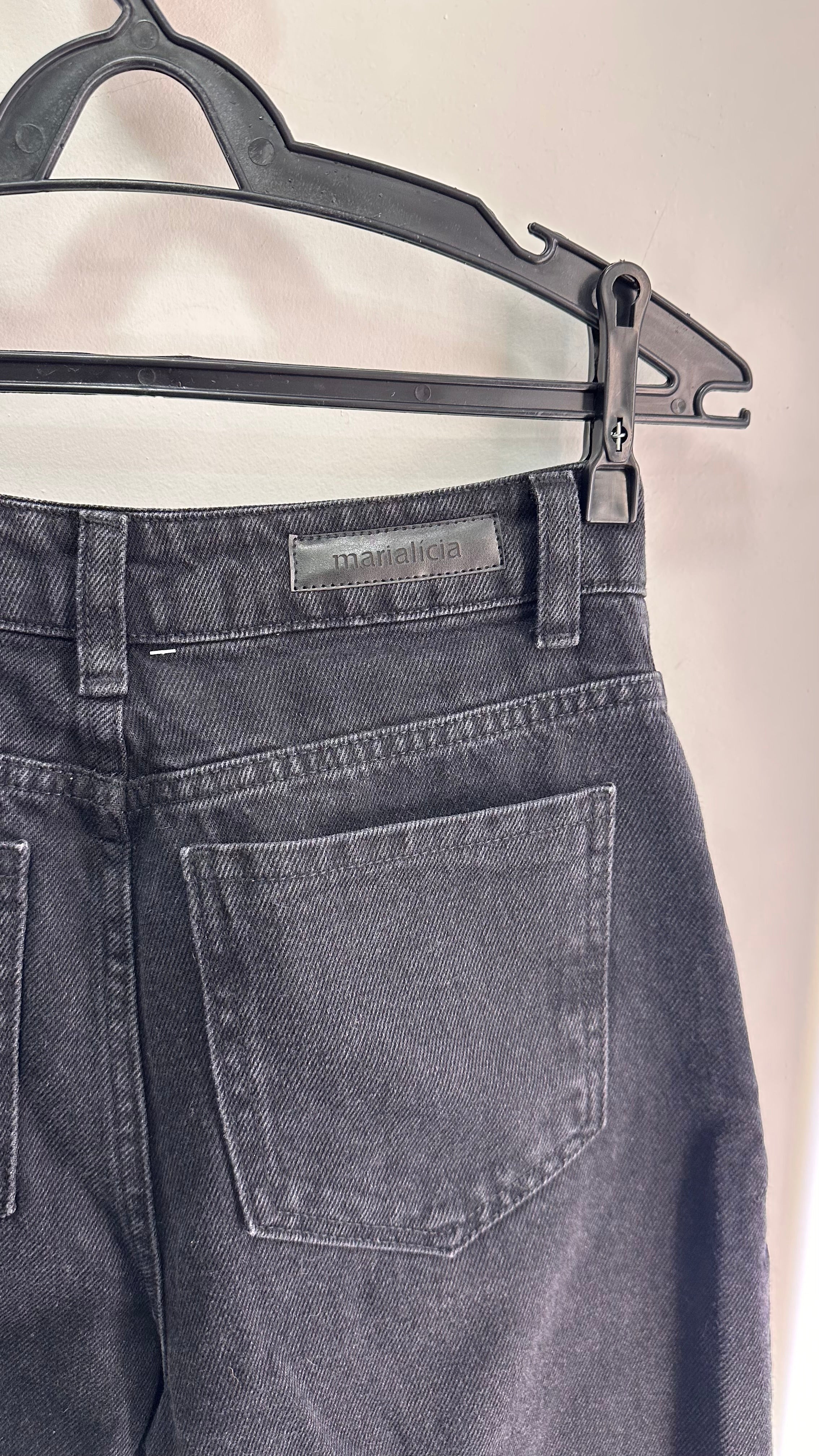 Calça jeans preta Mariaalícia