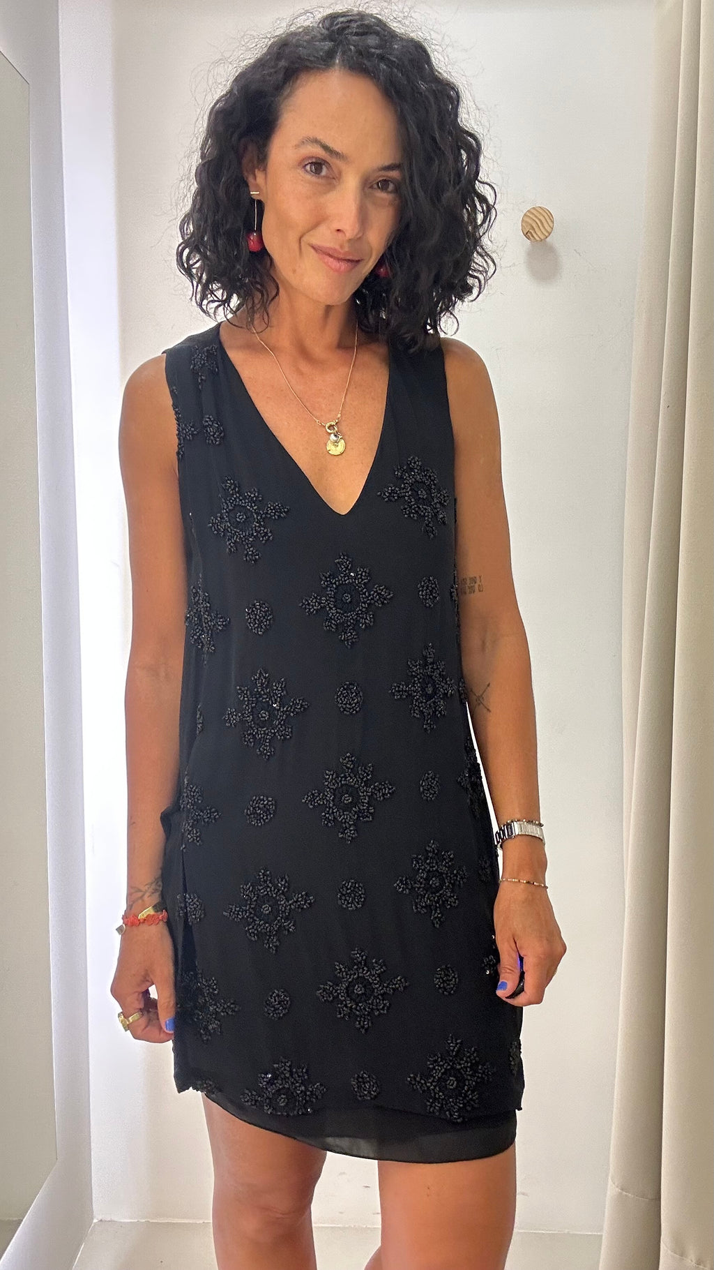 Vestido de Festa Curto Preto Bordado
