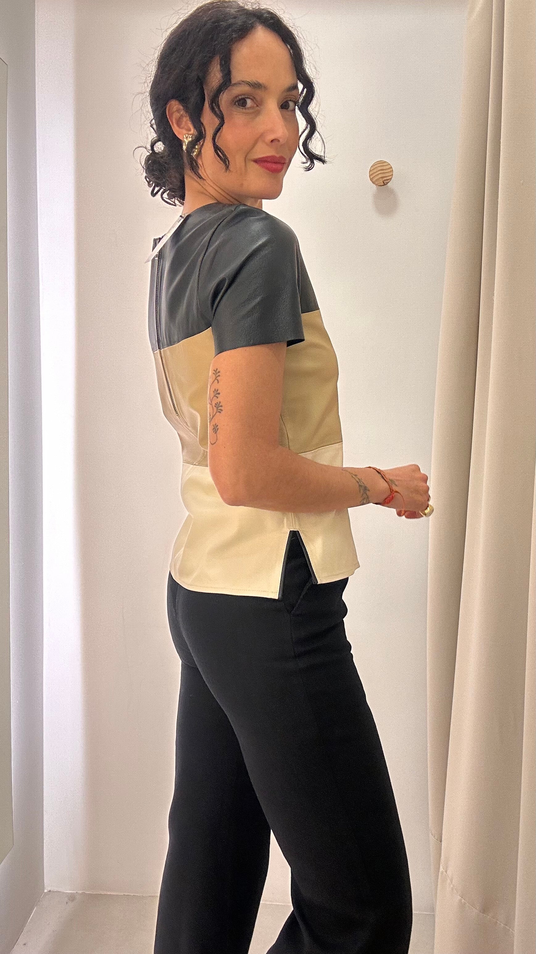 Blusa de Couro Linnia Leatherwear