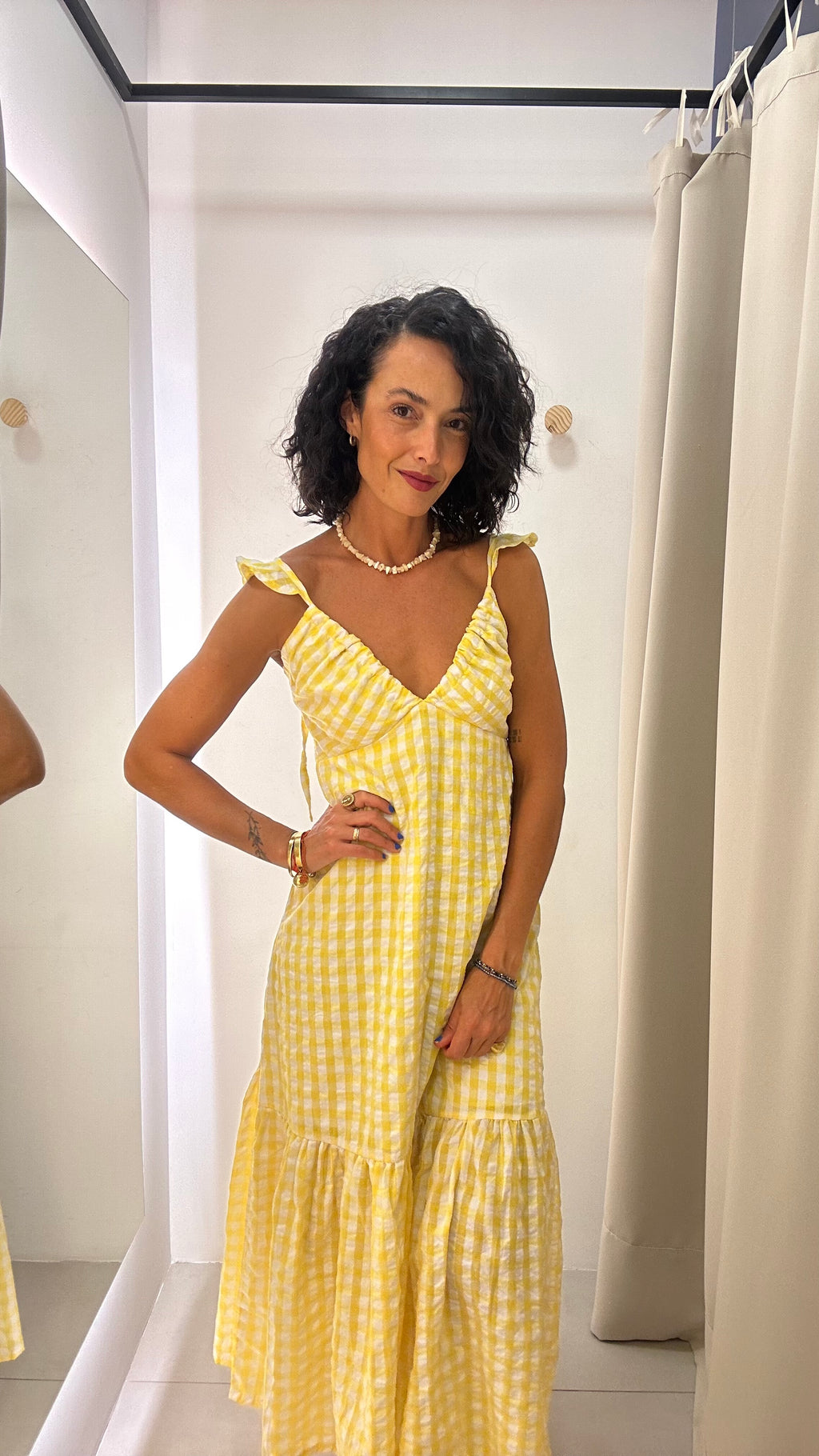 Vestido Amarelo com Estampa Xadrez