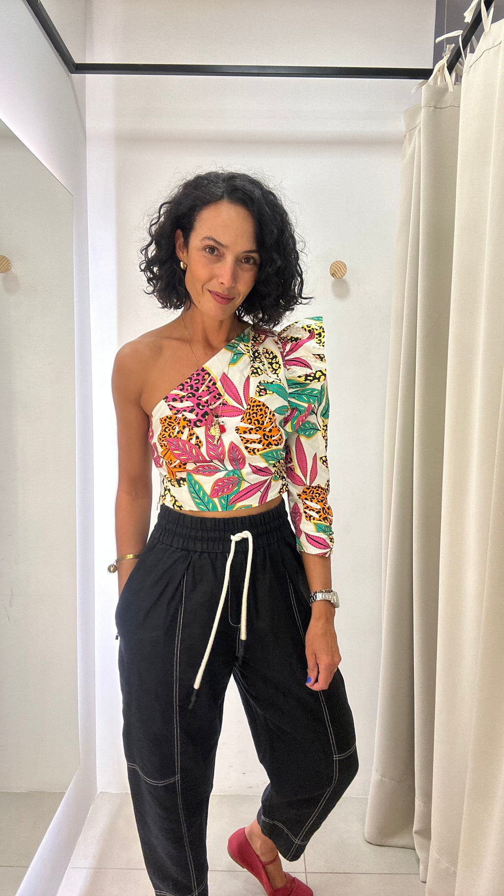 Blusa estampada um ombro Zara