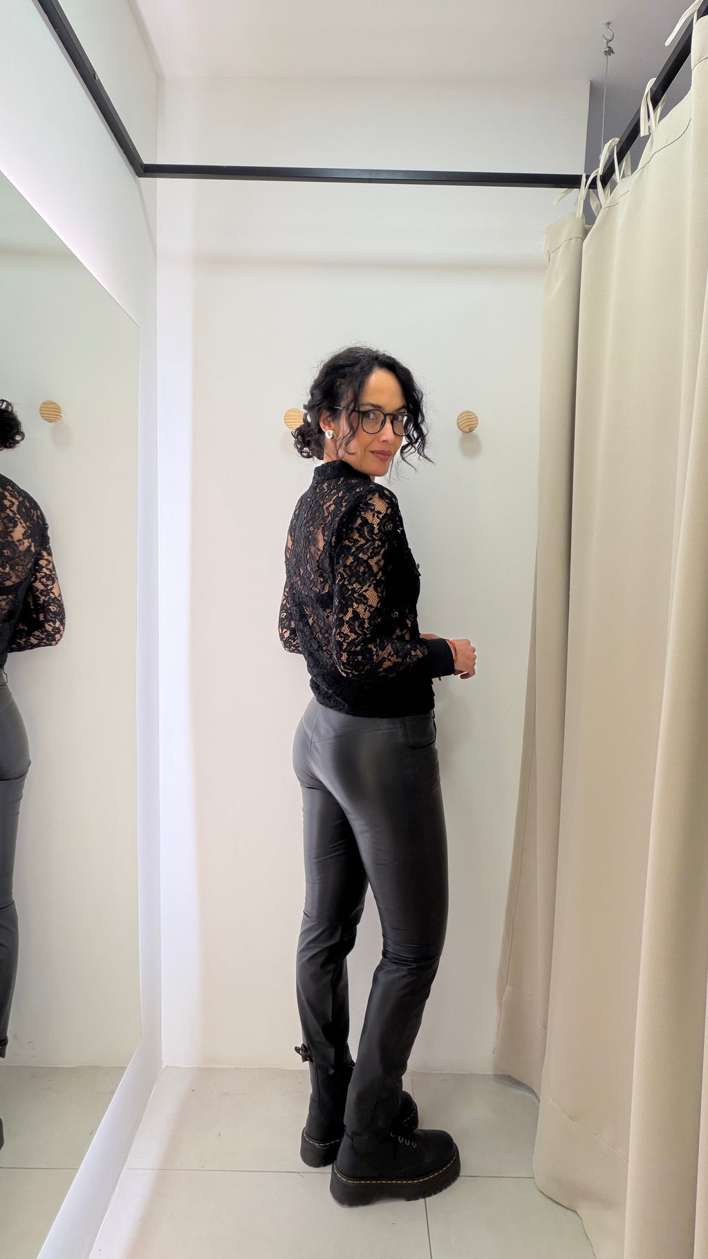 Calça de Couro Preta Bria