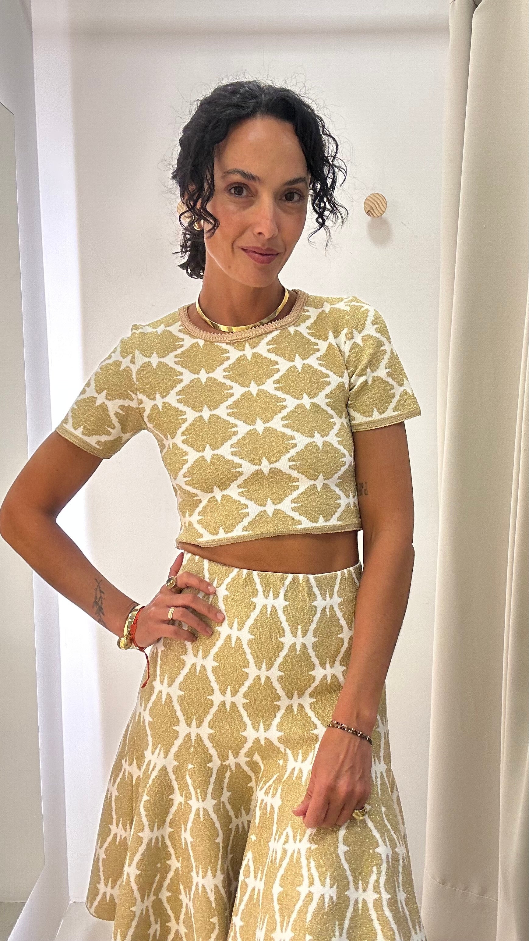 Conjunto Branco e Dourado Agilitá