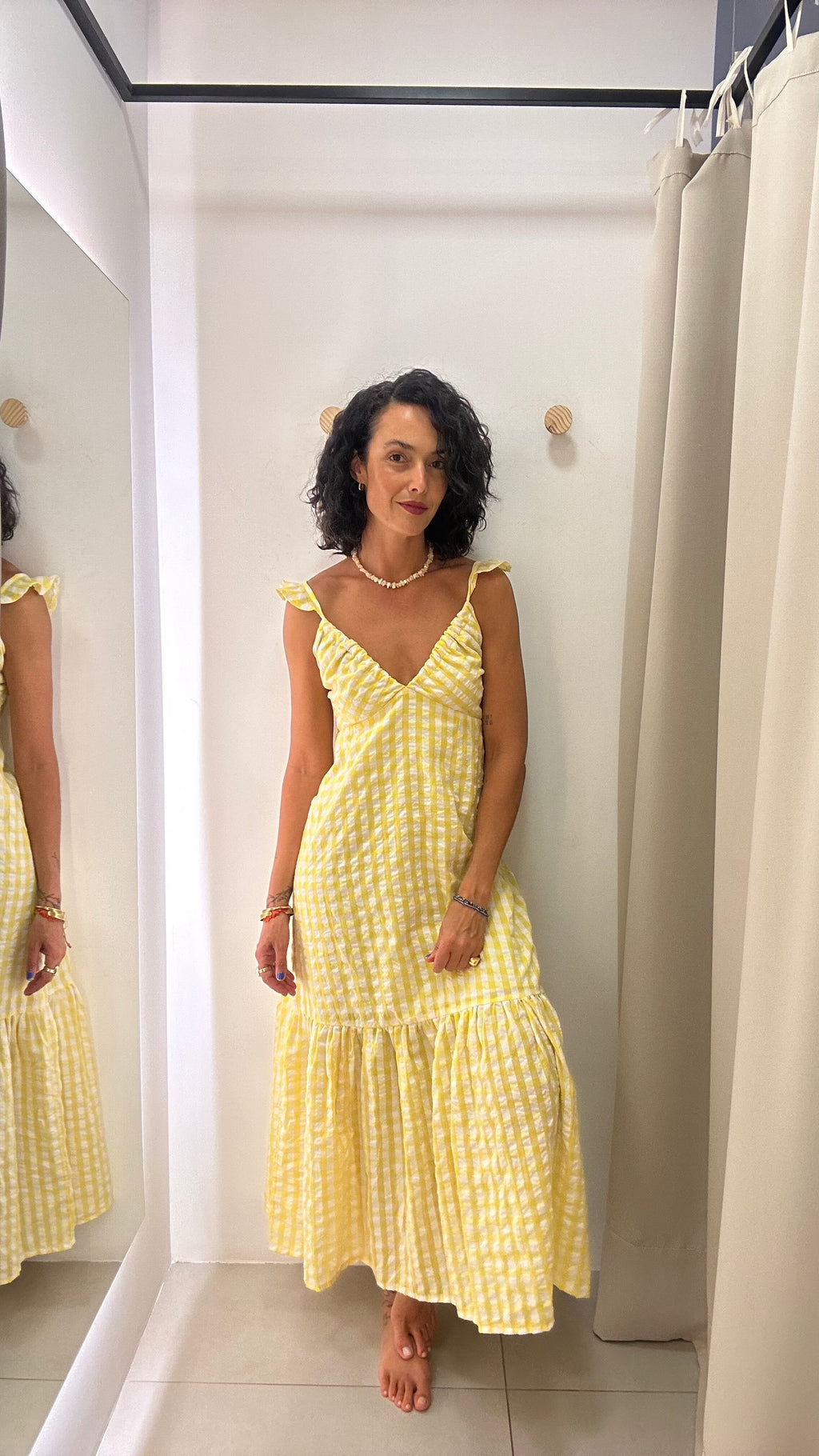 Vestido Amarelo com Estampa Xadrez