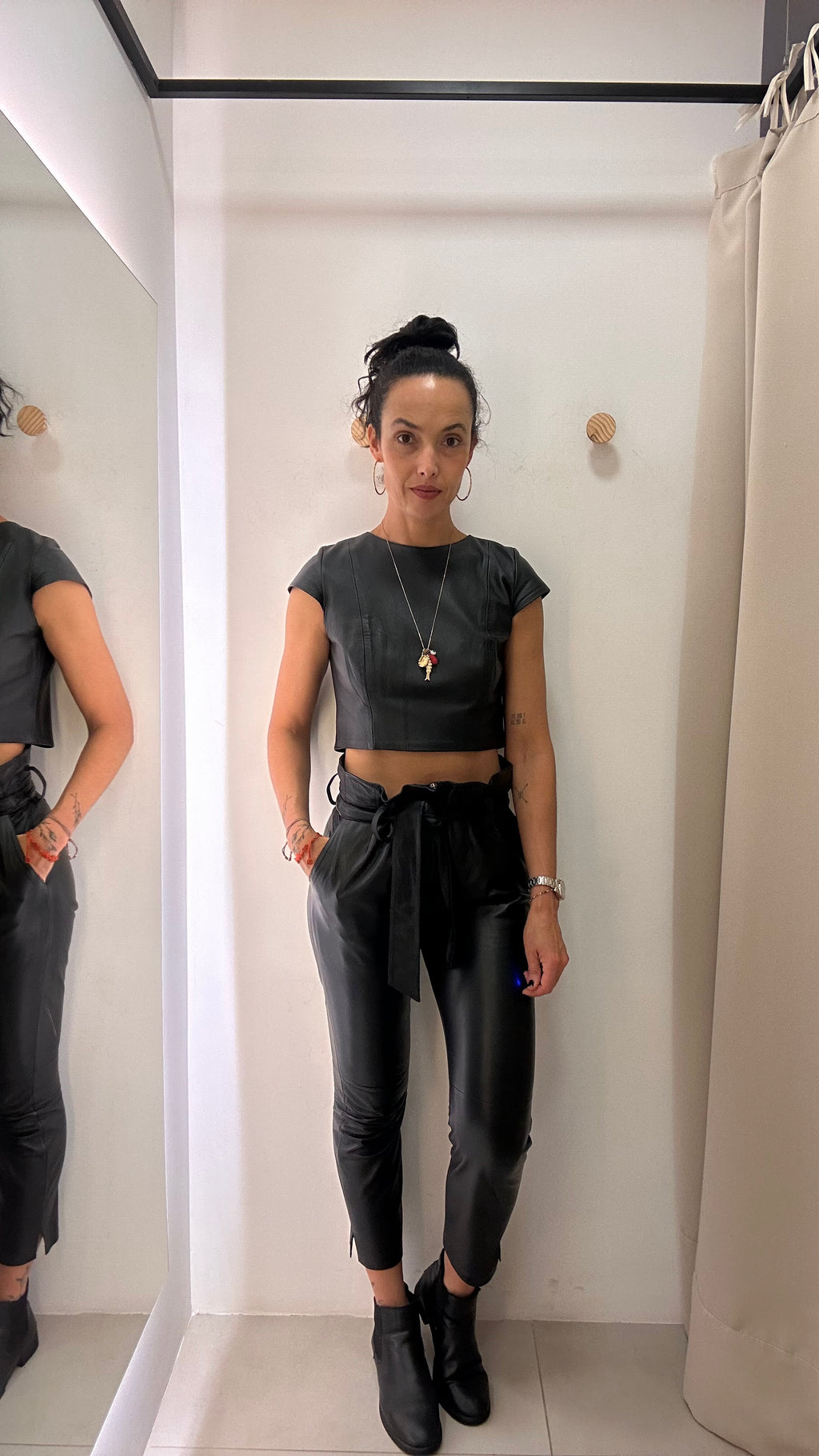 Calça de Couro Preta Lu Brandão