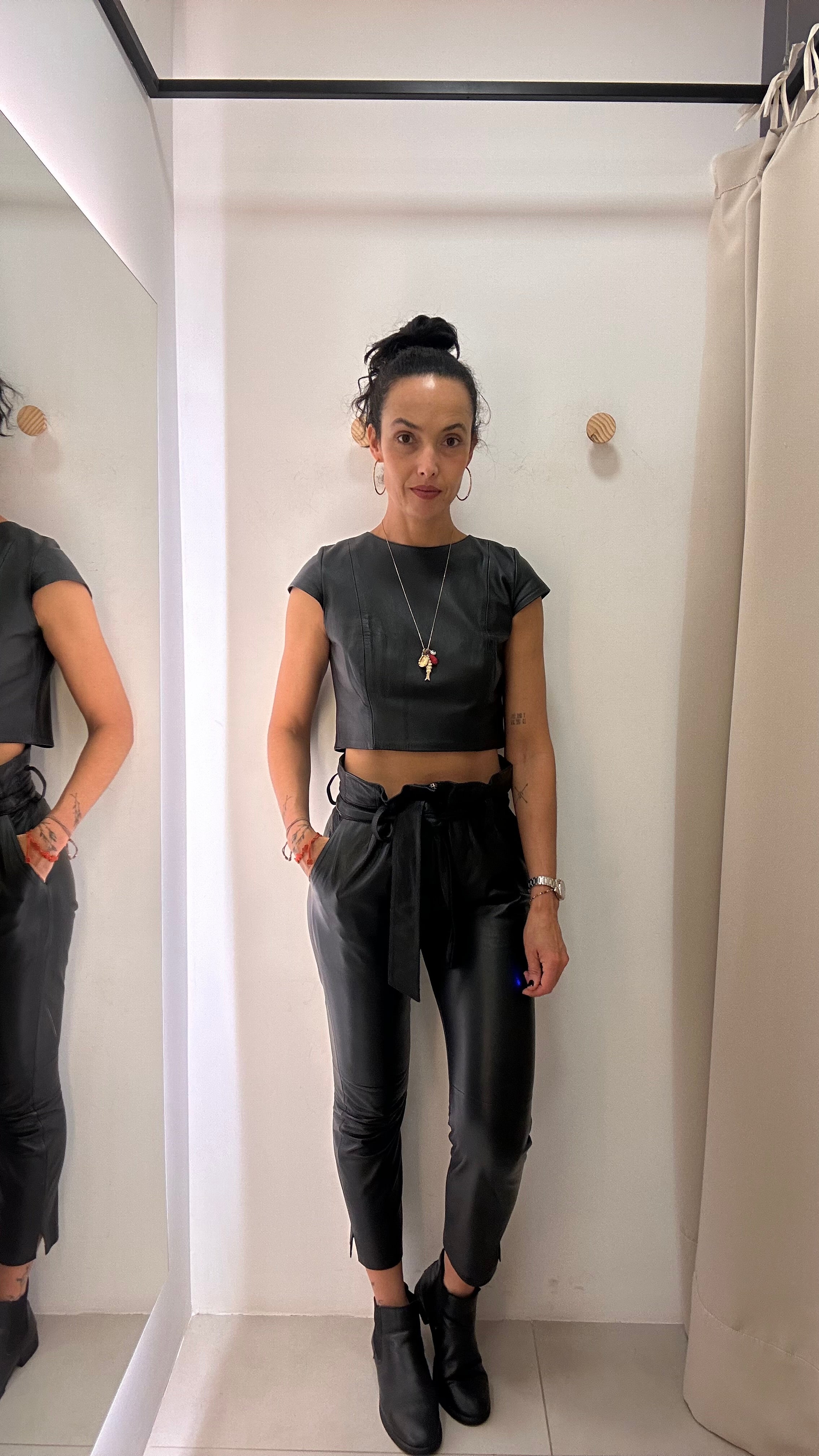 Calça de Couro Preta Lu Brandão