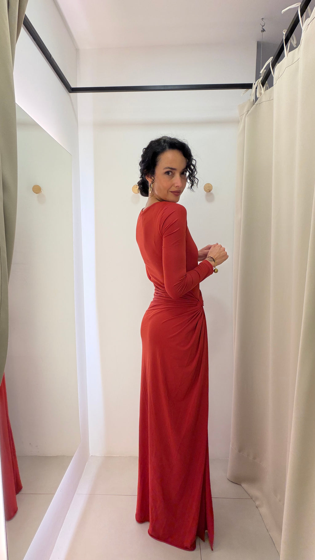 Vestido Longo Vermelho Lança Perfume