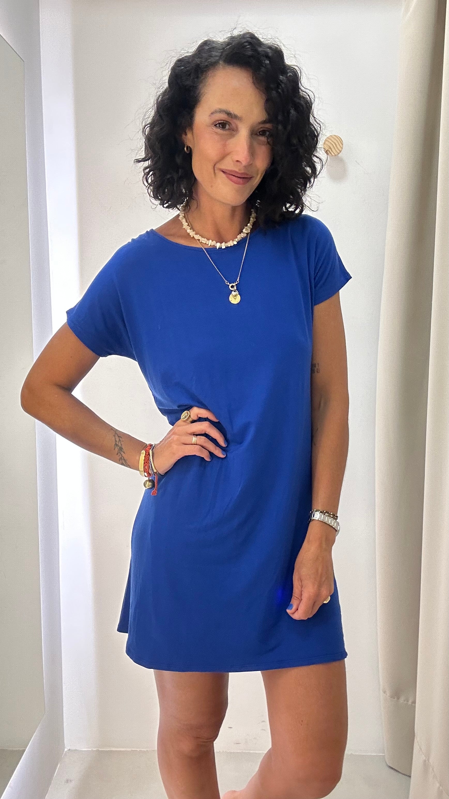 Vestido Curto Azul com Anágua