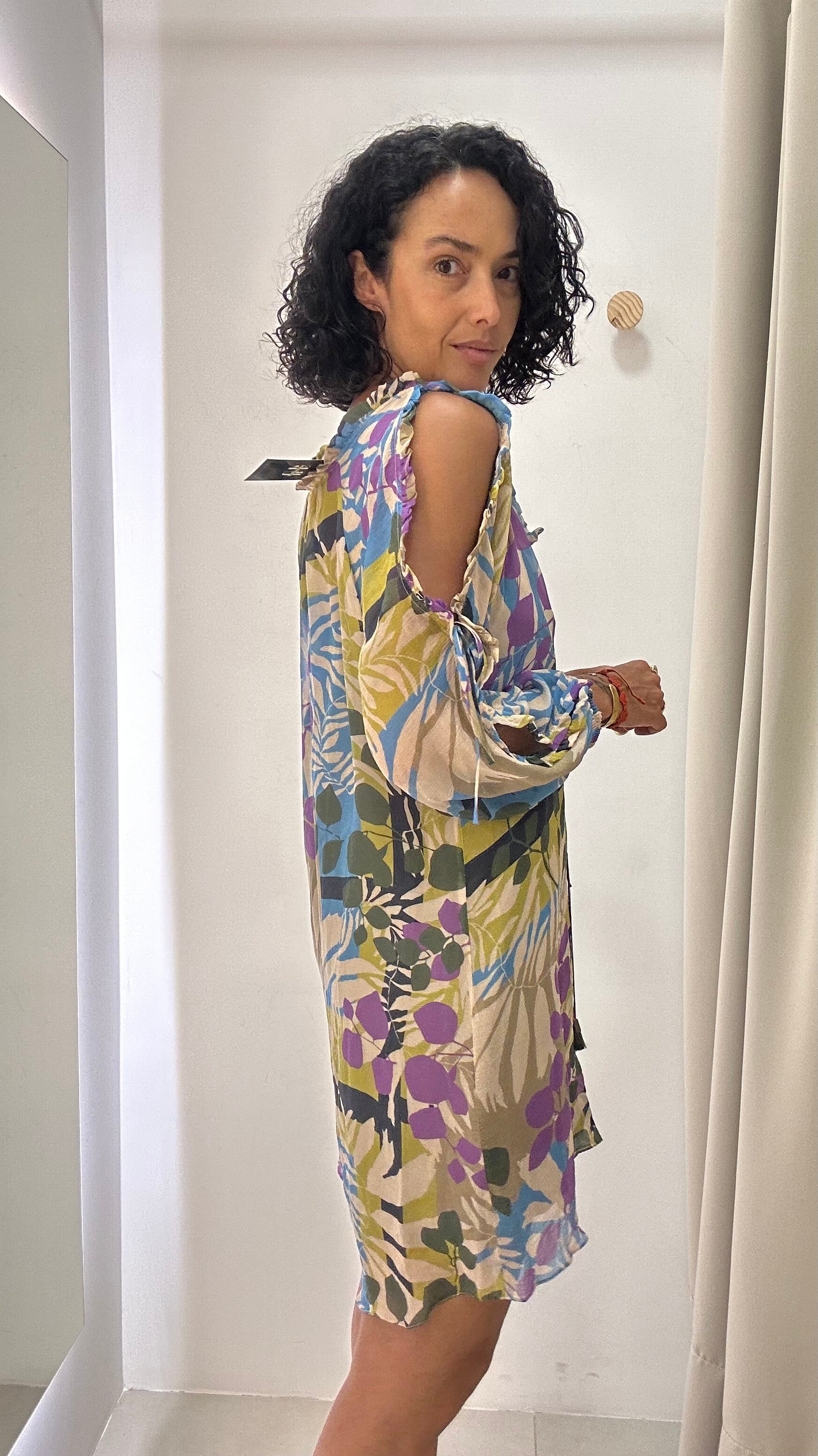 Vestido Curto com Estampa Floral