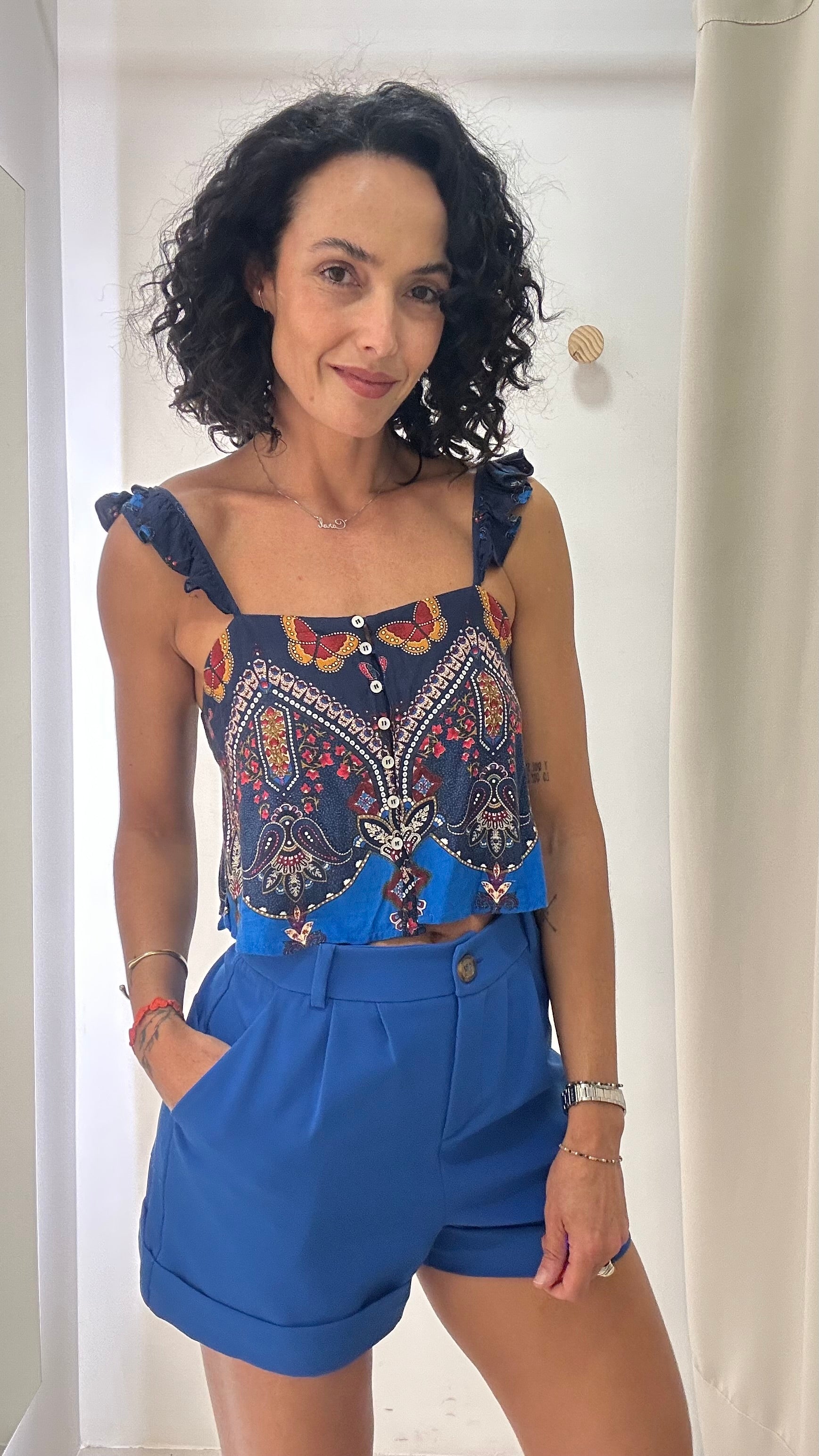 Cropped com Botões Estampado Azul