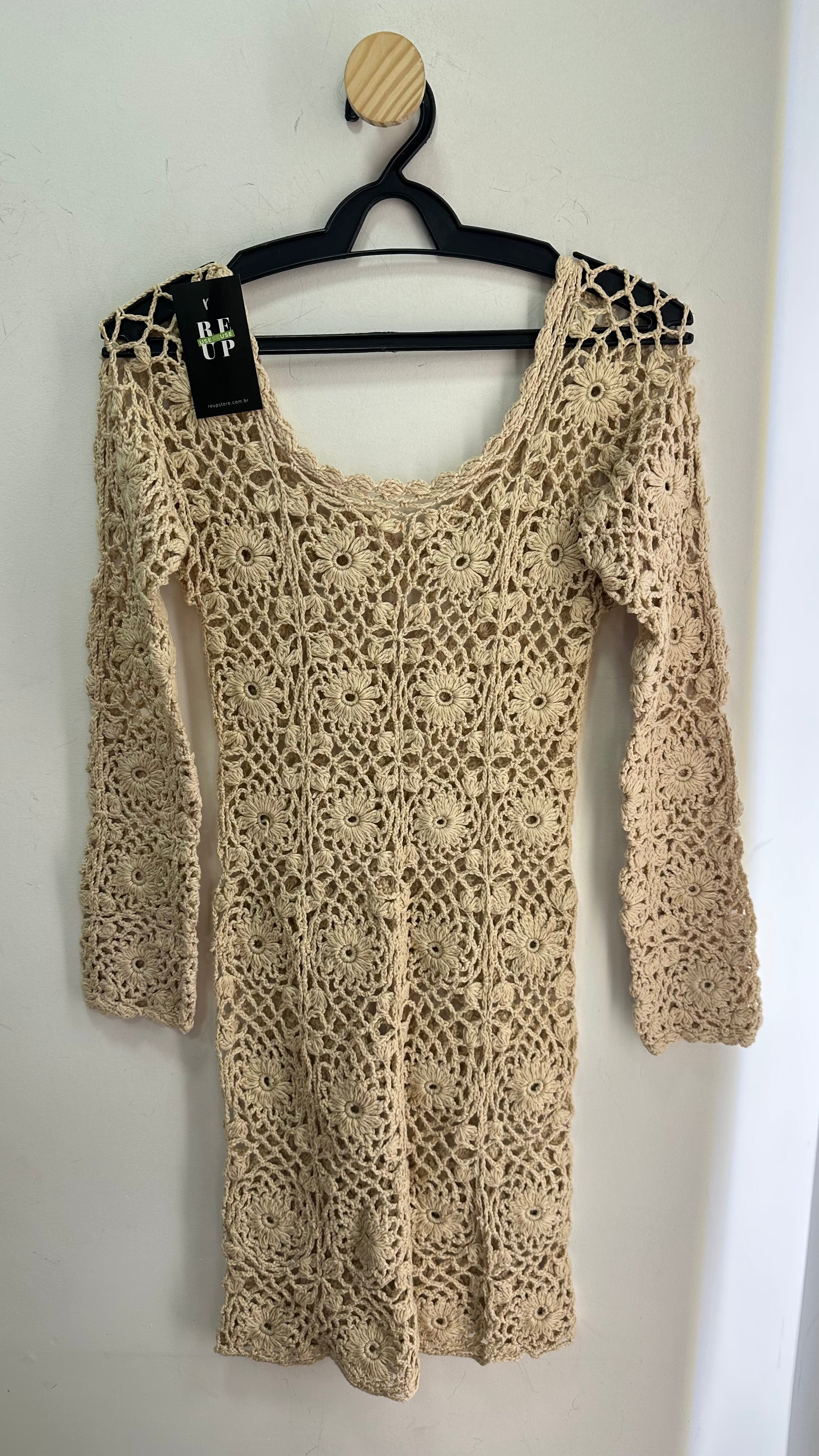 Vestido manga longa crochet