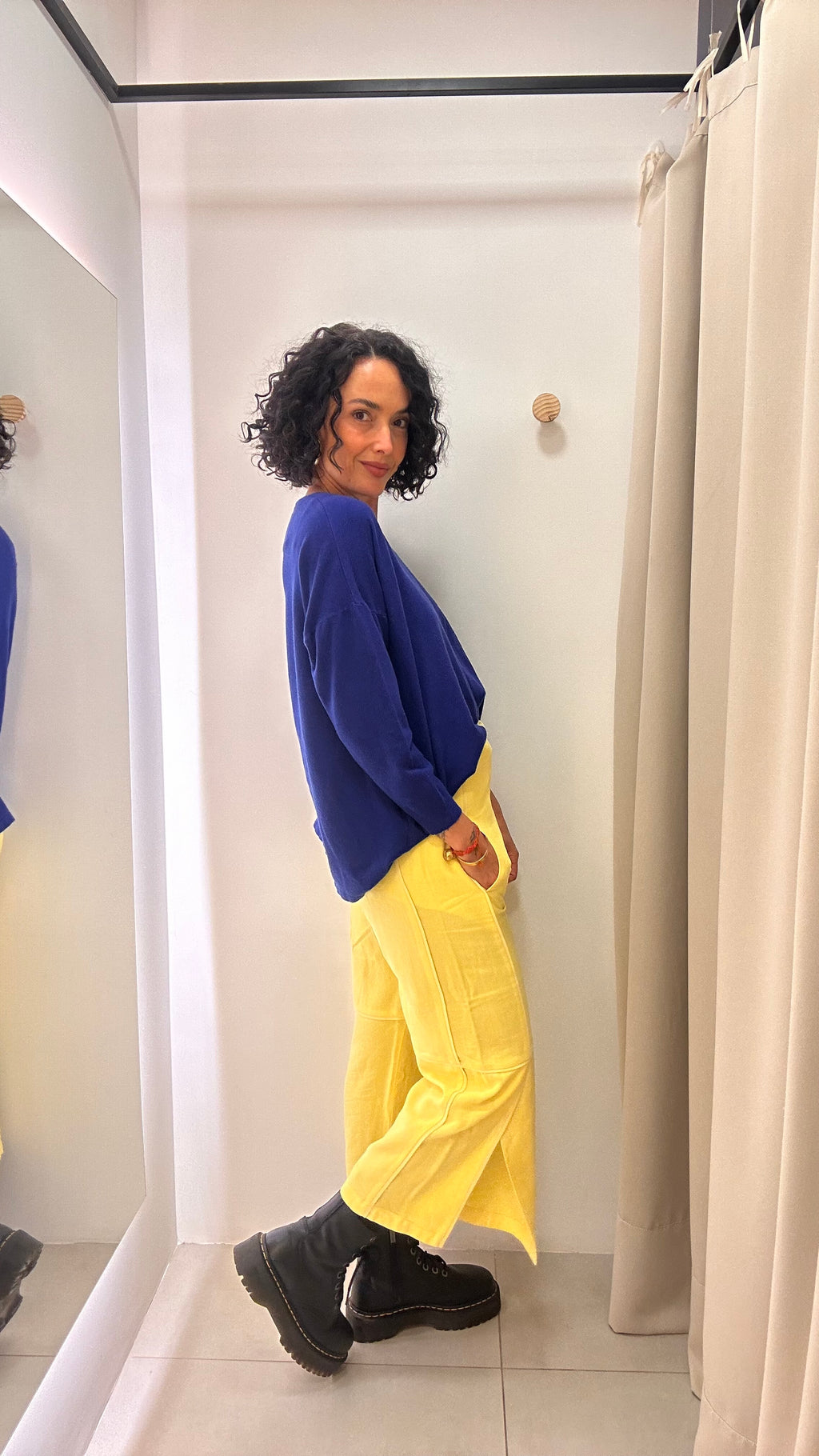 Calça Amarela Cris Barros