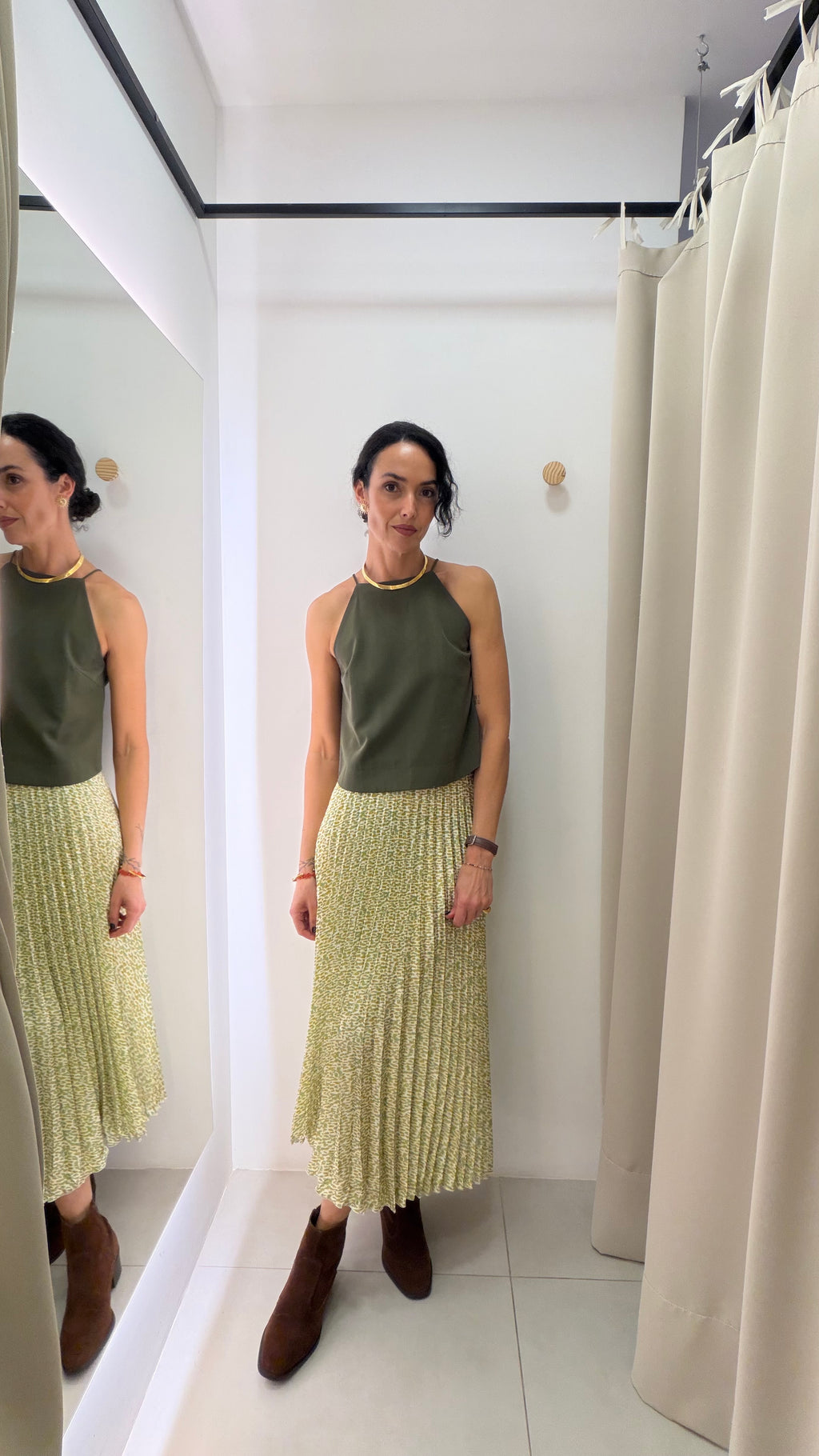 Saia Midi Plissada Zara