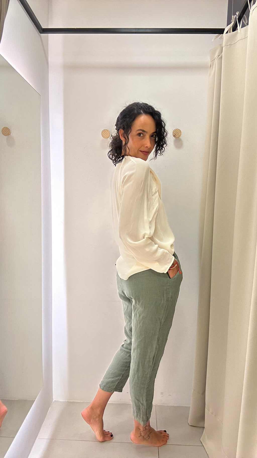Blusa Manga Longa com Babados Cris Barros