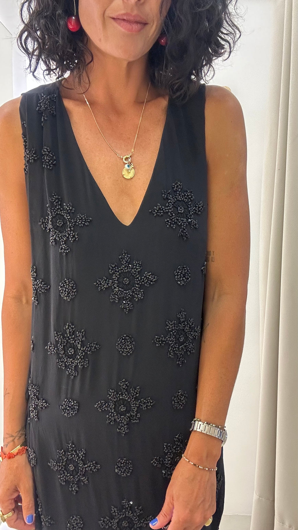 Vestido de Festa Curto Preto Bordado