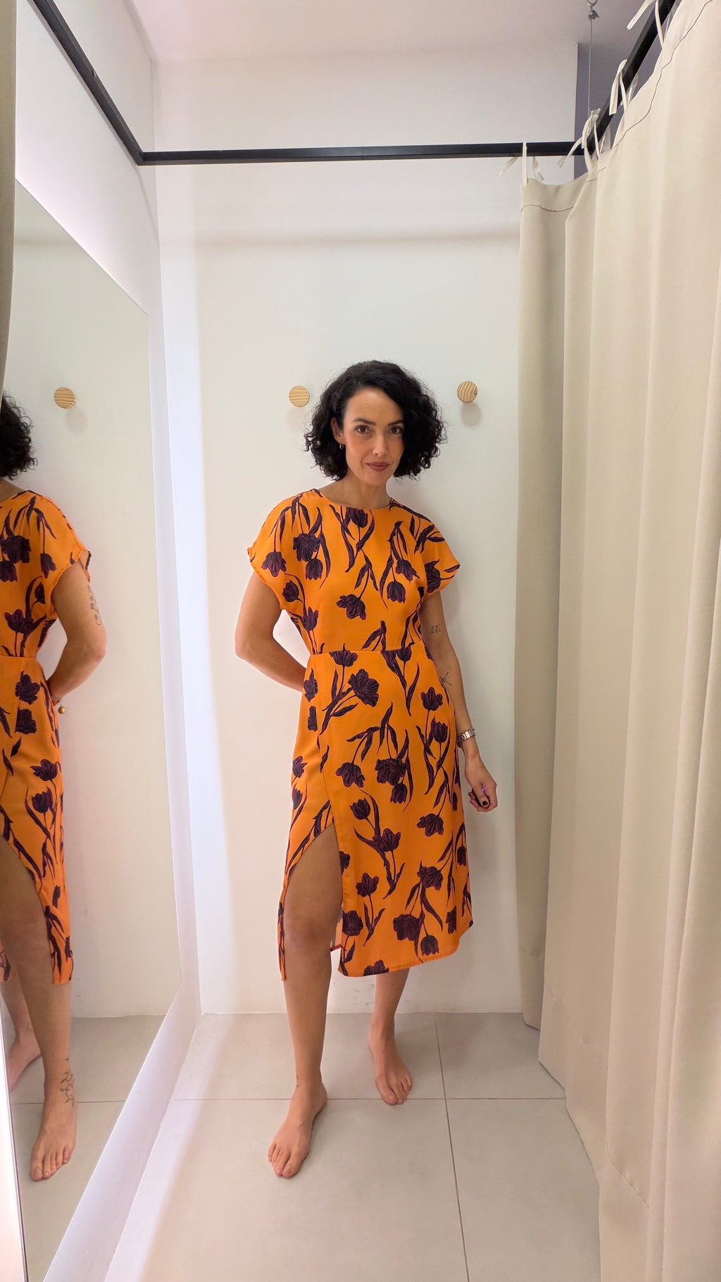 Vestido Laranja Estampa Floral Amaro