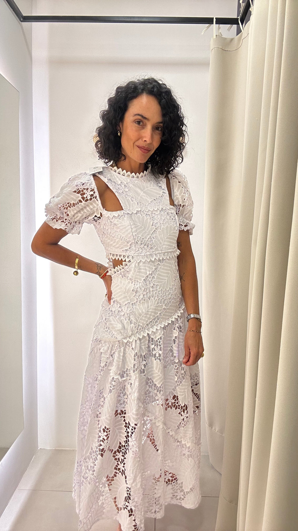 Vestido Branco em Broderie e Guipir