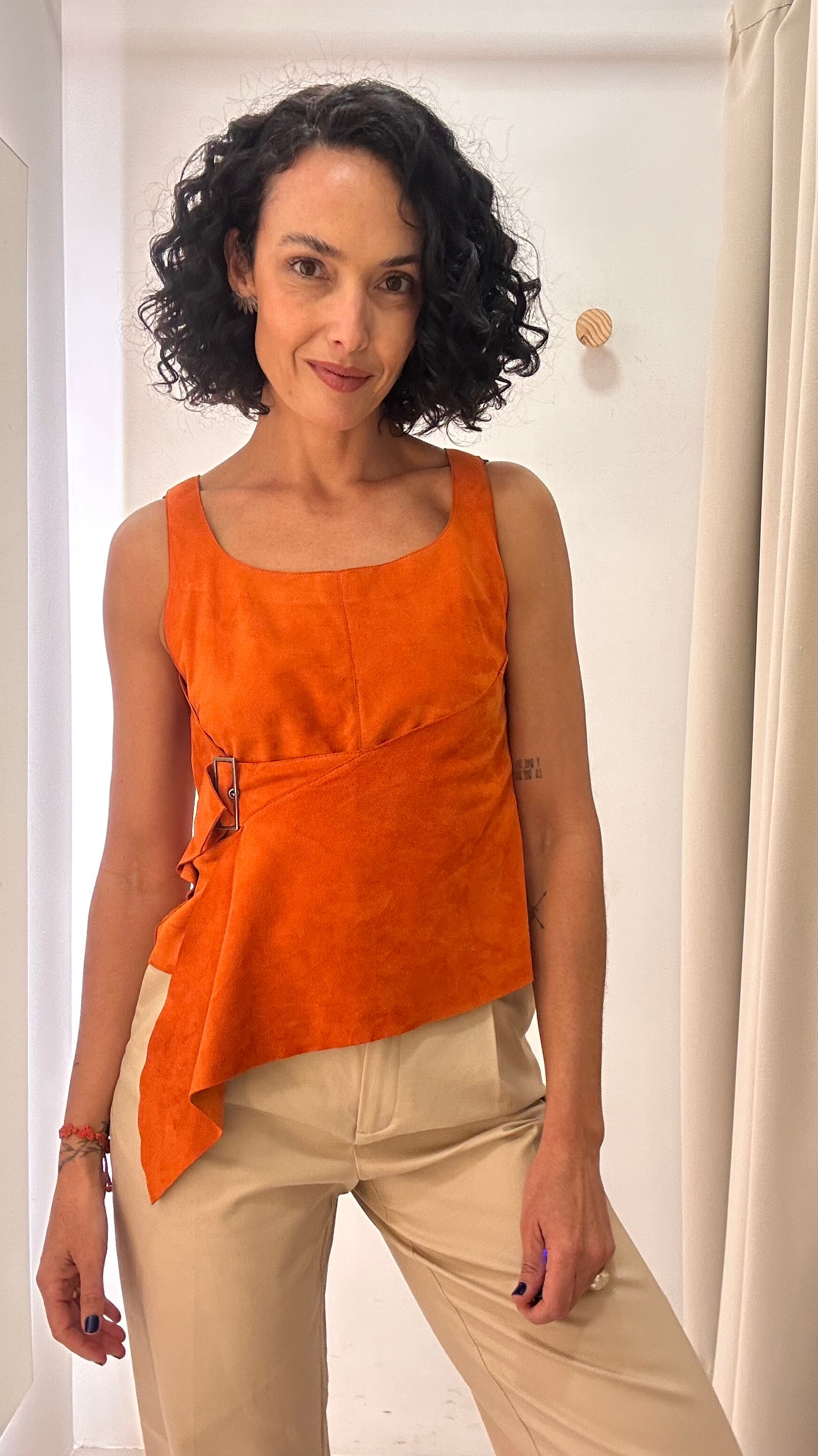 Blusa camurça laranja Tactile