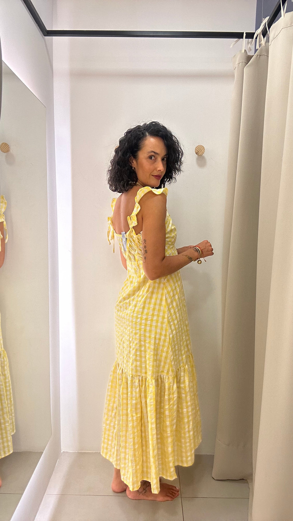 Vestido Amarelo com Estampa Xadrez