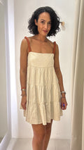 Vestido em Tom Cru Linho Açude