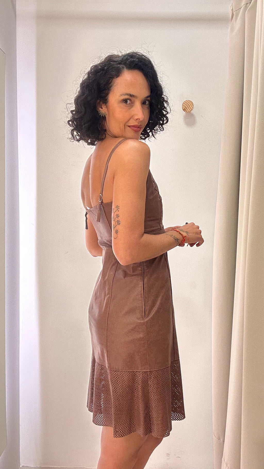 Vestido de Couro Constanzia