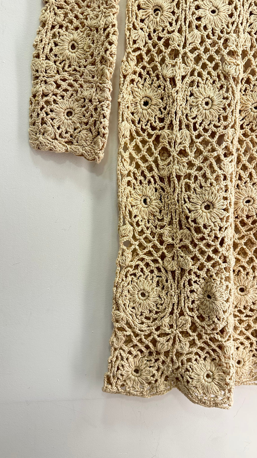 Vestido manga longa crochet