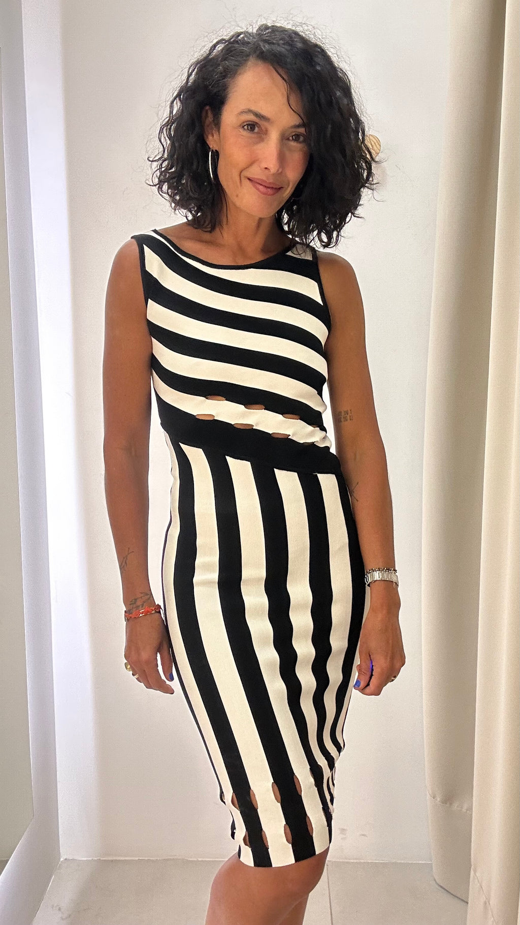 Vestido Listrado Preto e Branco
