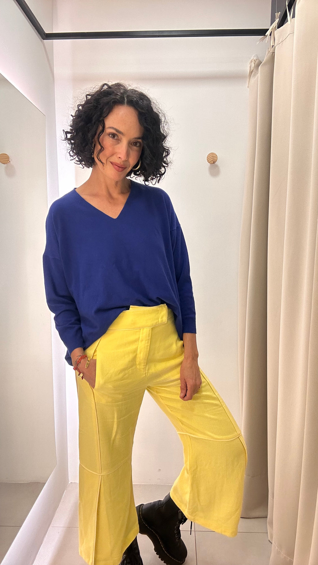 Calça Amarela Cris Barros