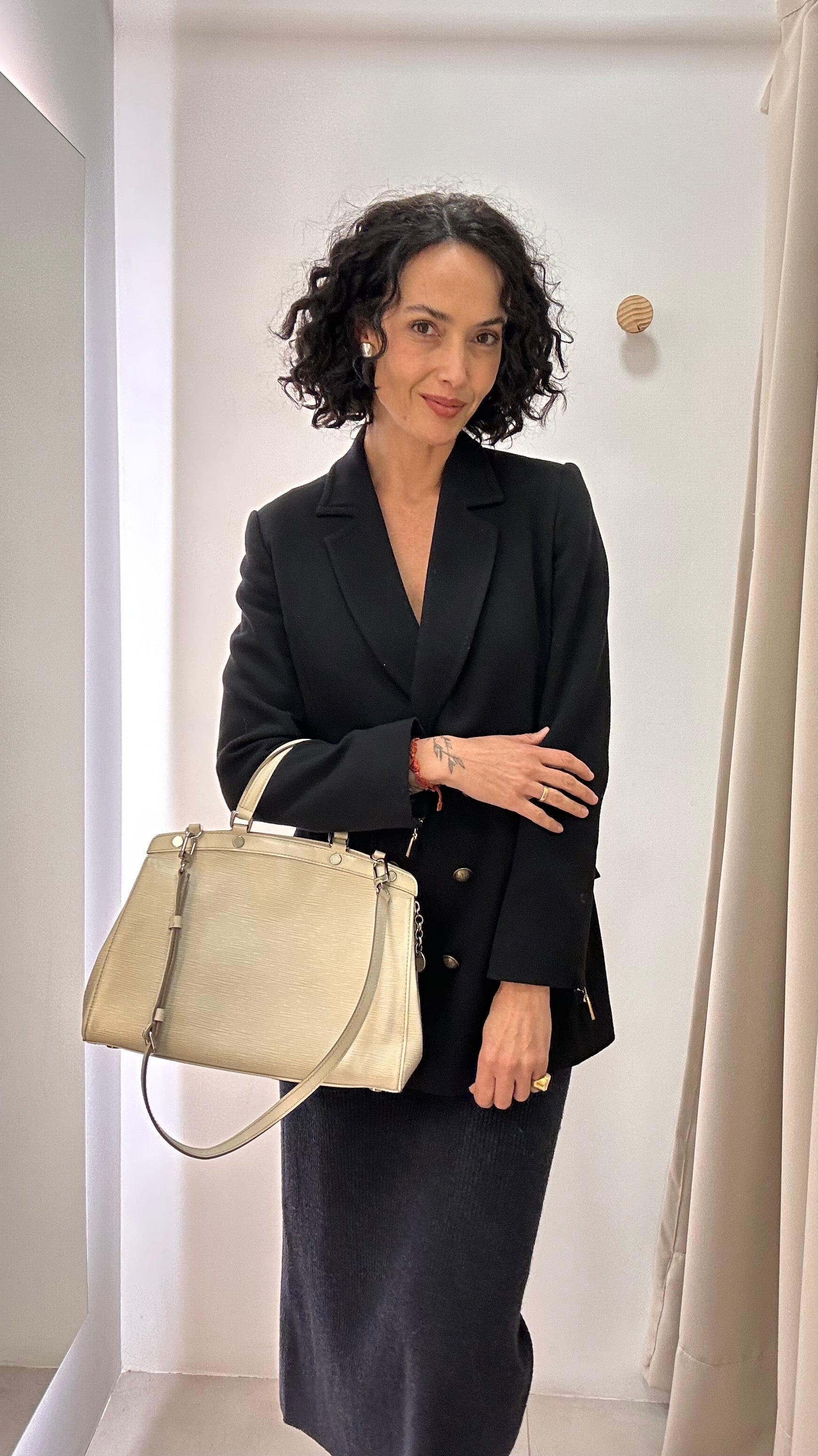 Bolsa Tote Louis Vuitton Brea Epi GM Marfim