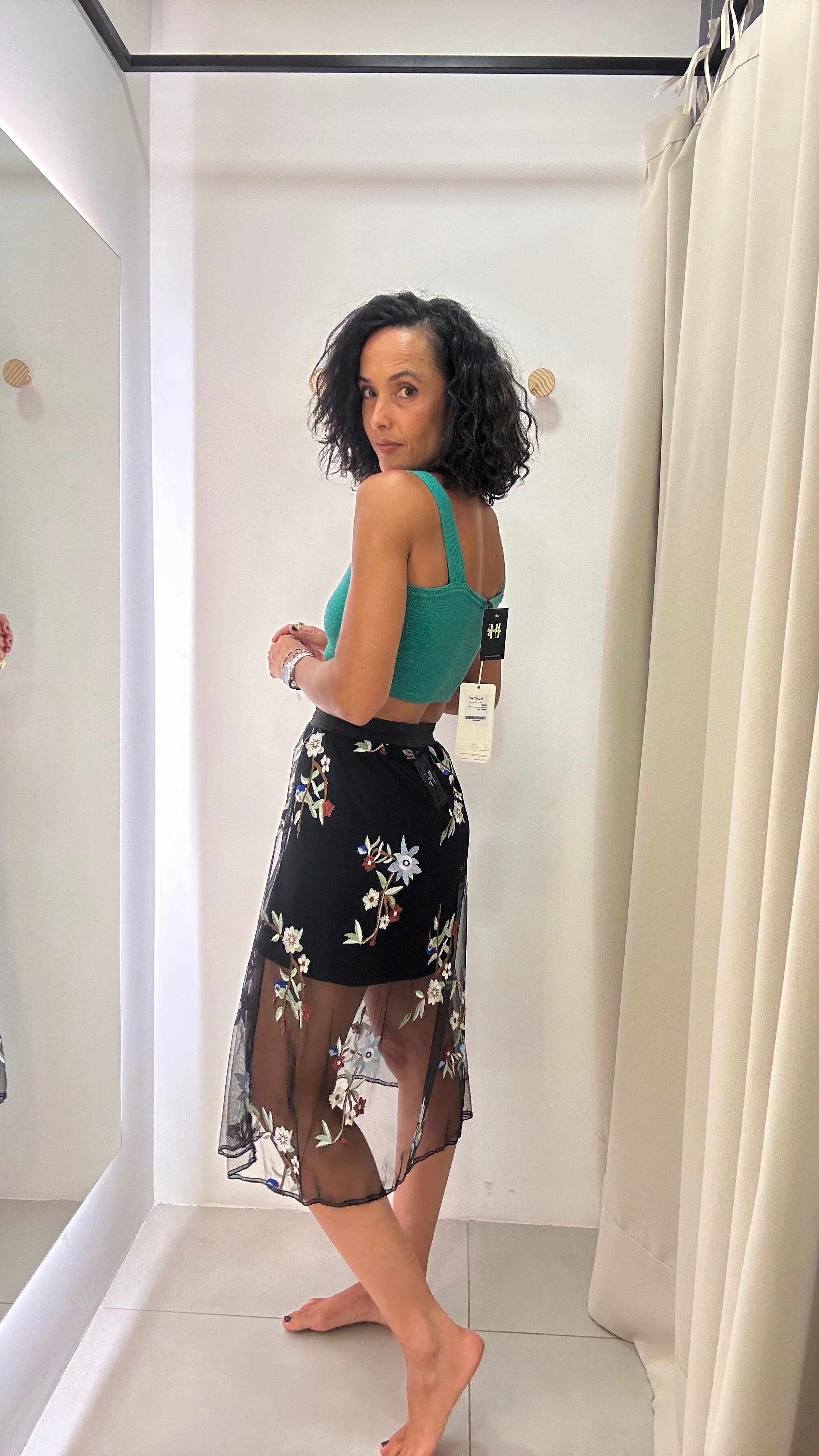 Saia com Transparência com Aplicações Florais