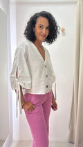 Camisa Branca com Decote V