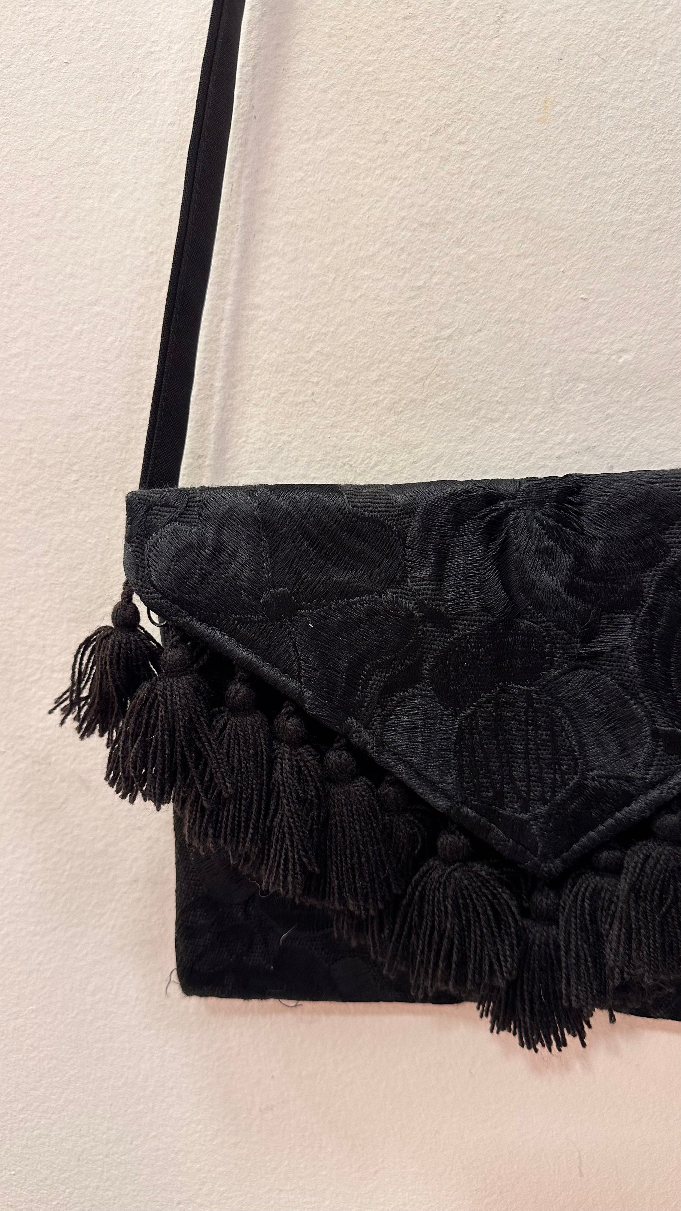Bolsa preta tassel