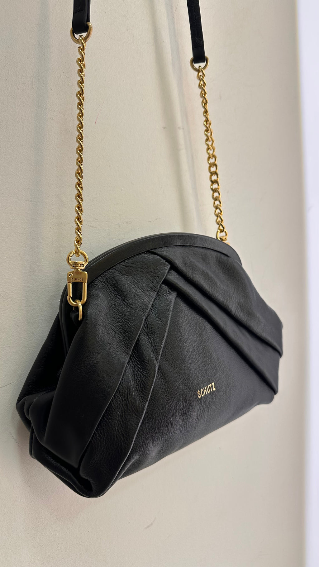 Bolsa couro Schutz