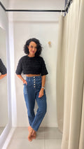 Calça Jeans com Botões Frontais