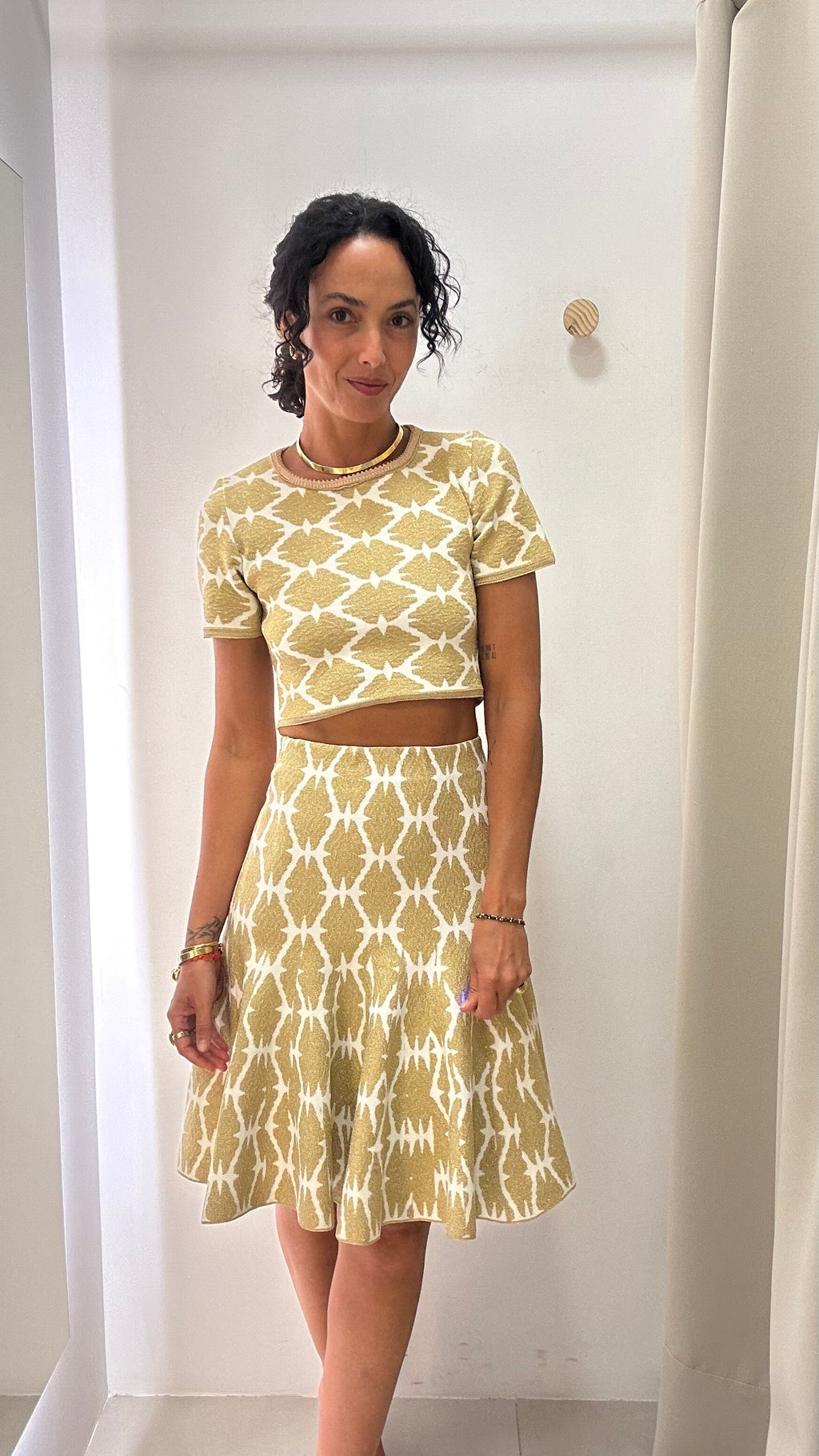 Conjunto Branco e Dourado Agilitá