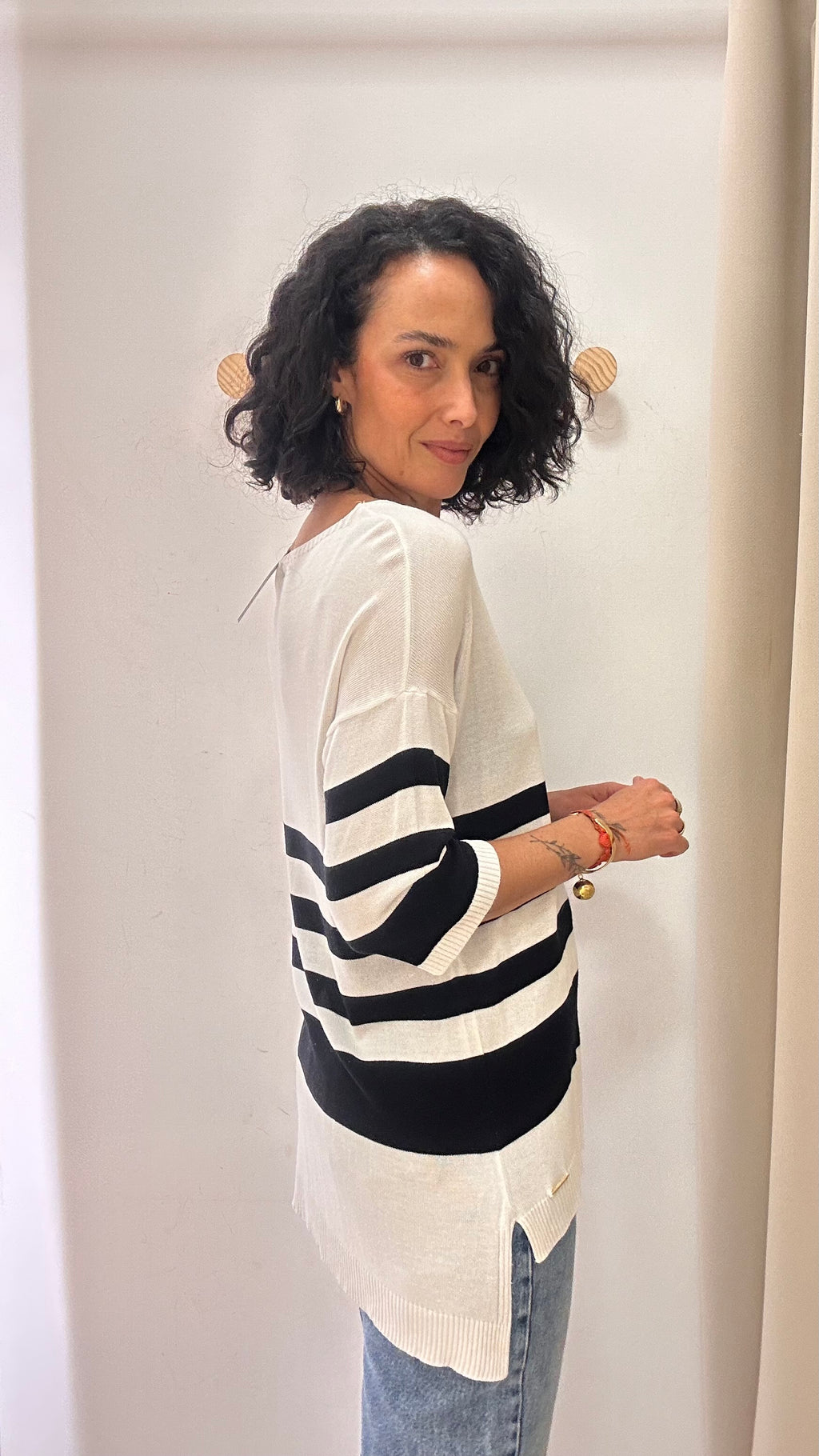 Blusa de Malha Branca com Listras