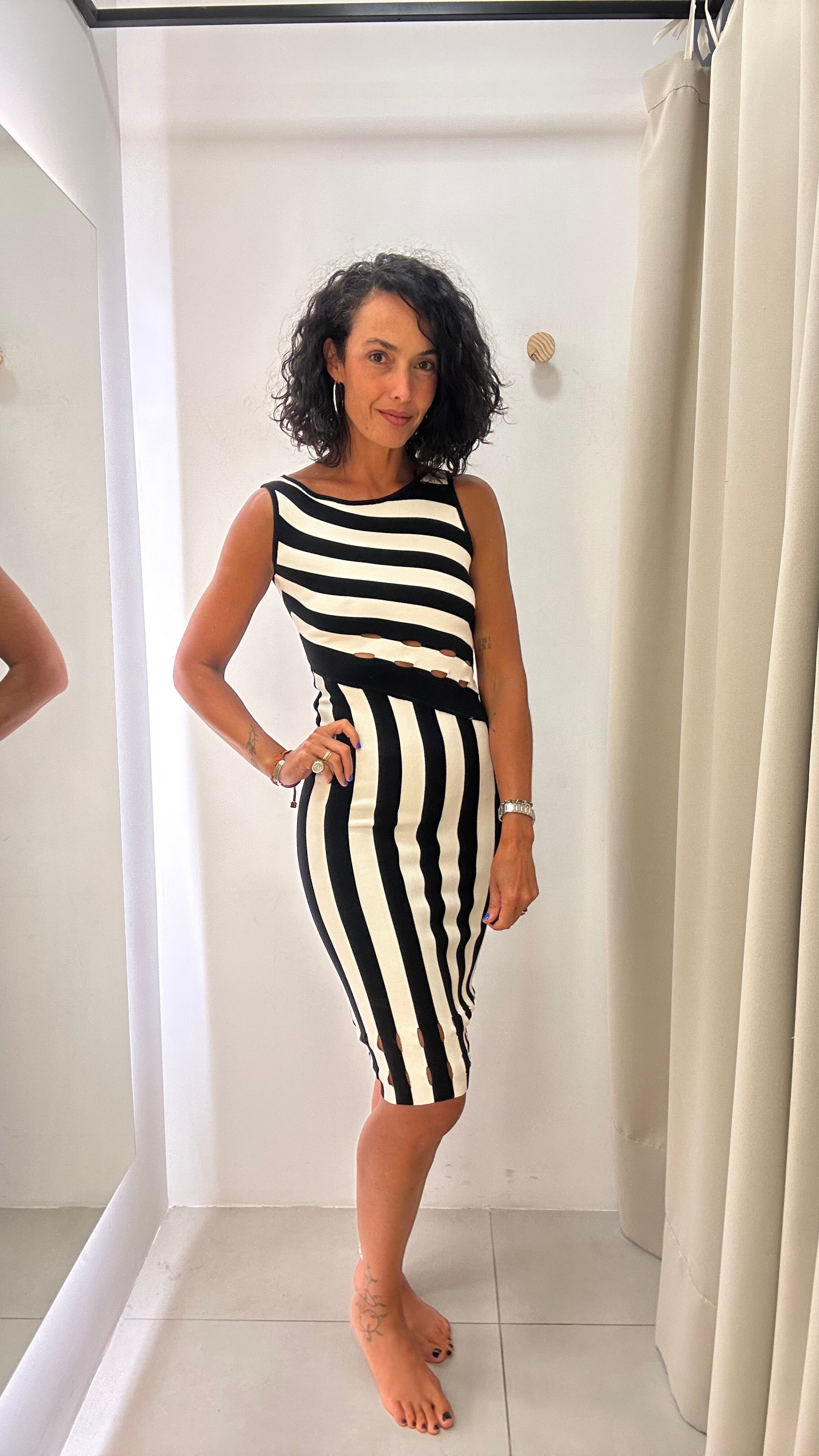 Vestido Listrado Preto e Branco