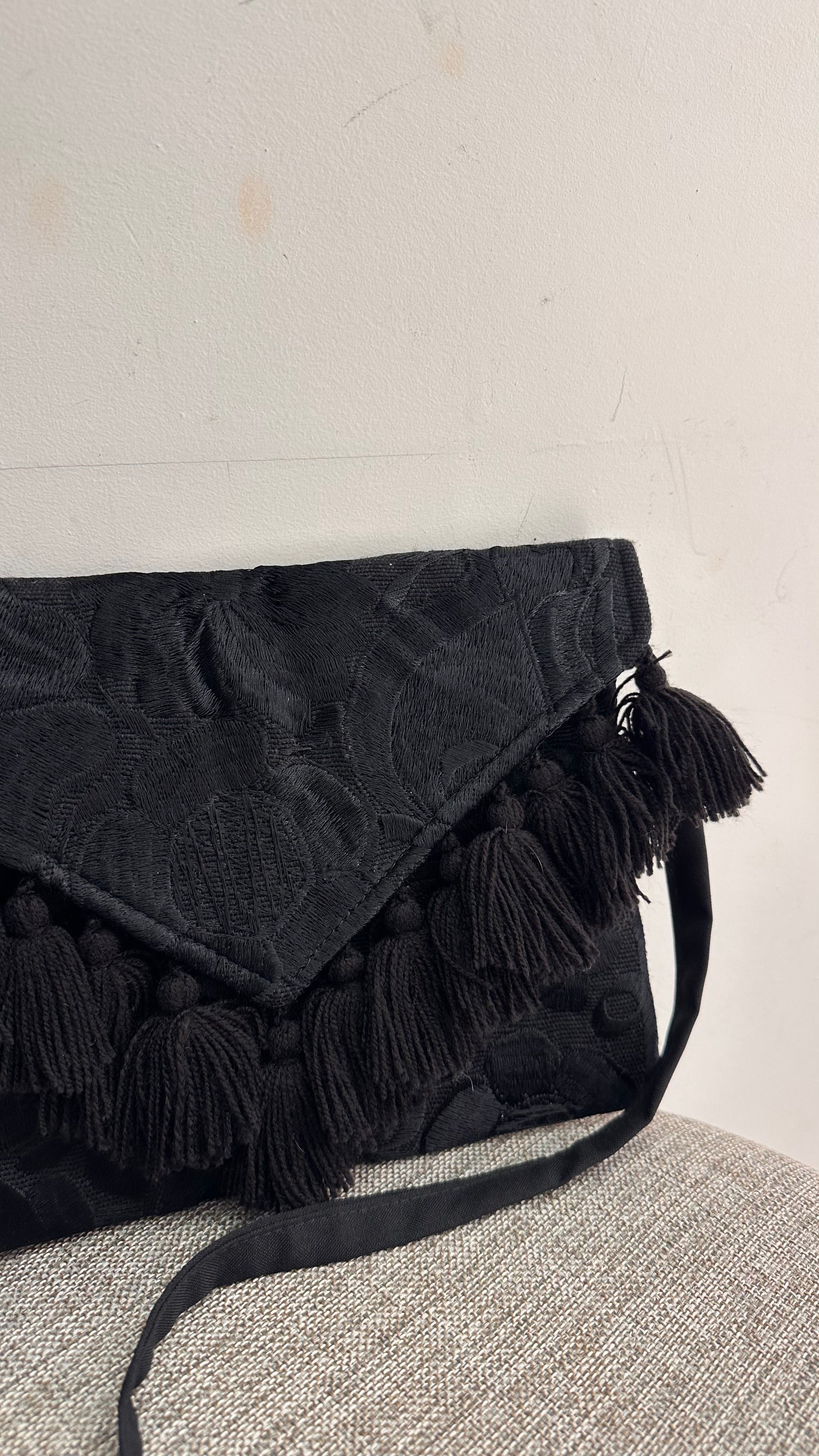 Bolsa preta tassel