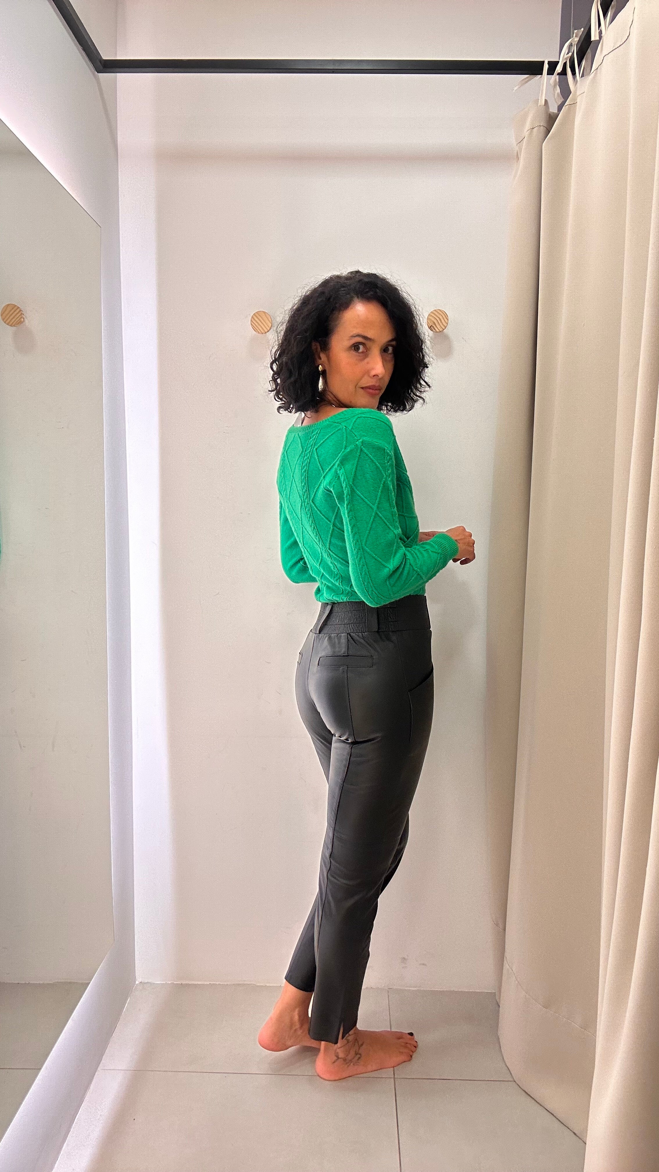 Calça Preta Couro Mara Biazus