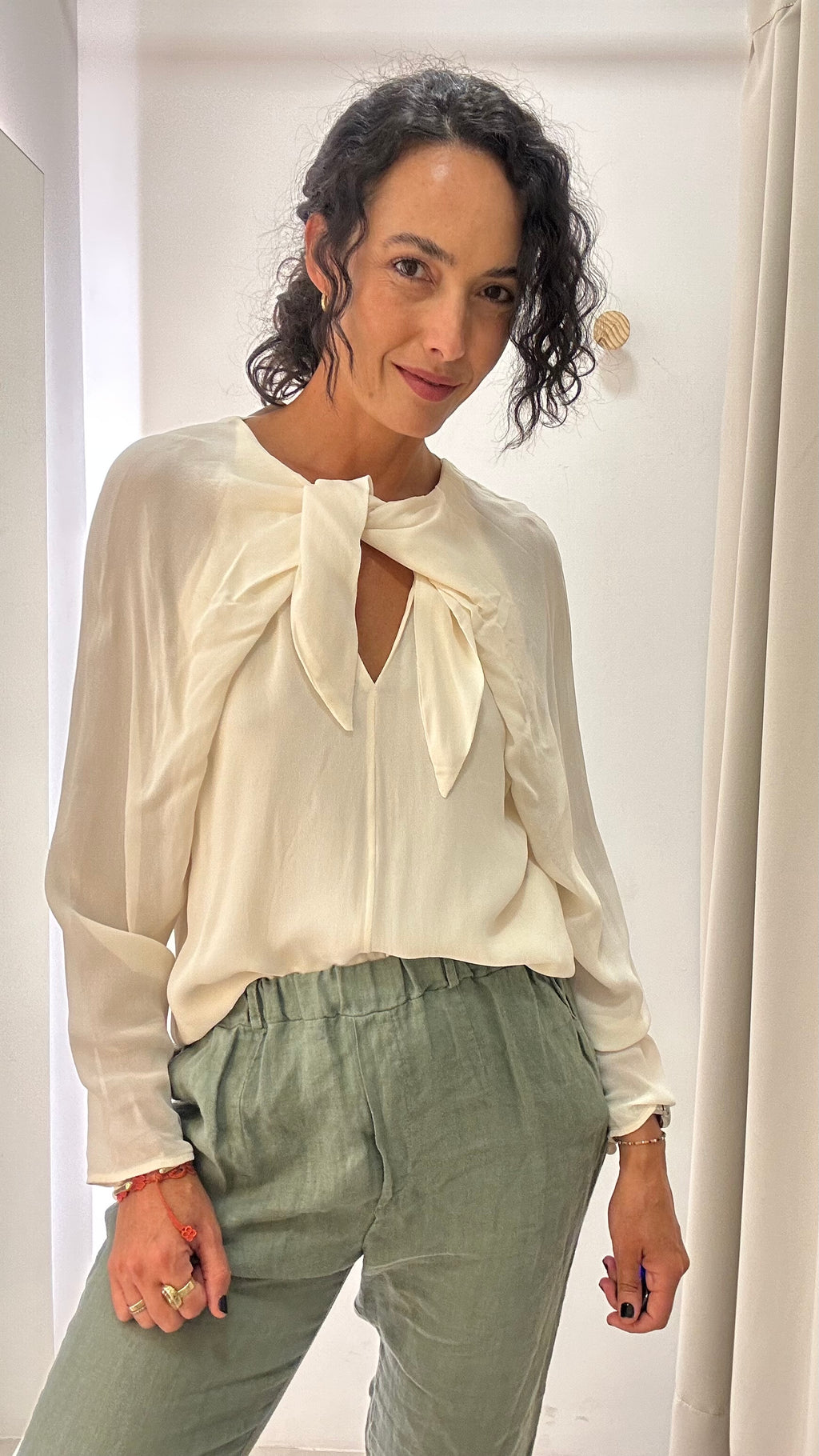 Blusa Manga Longa com Babados Cris Barros