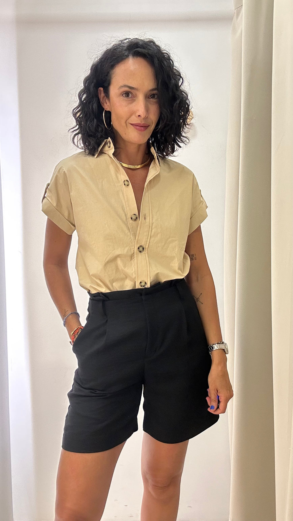 Camisa Bege Manga Curta