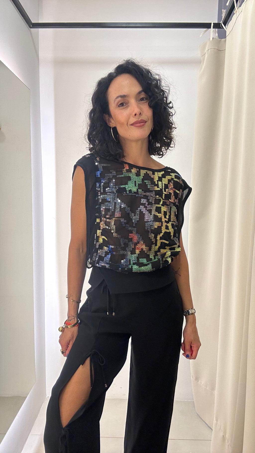 Blusa em seda e paetê