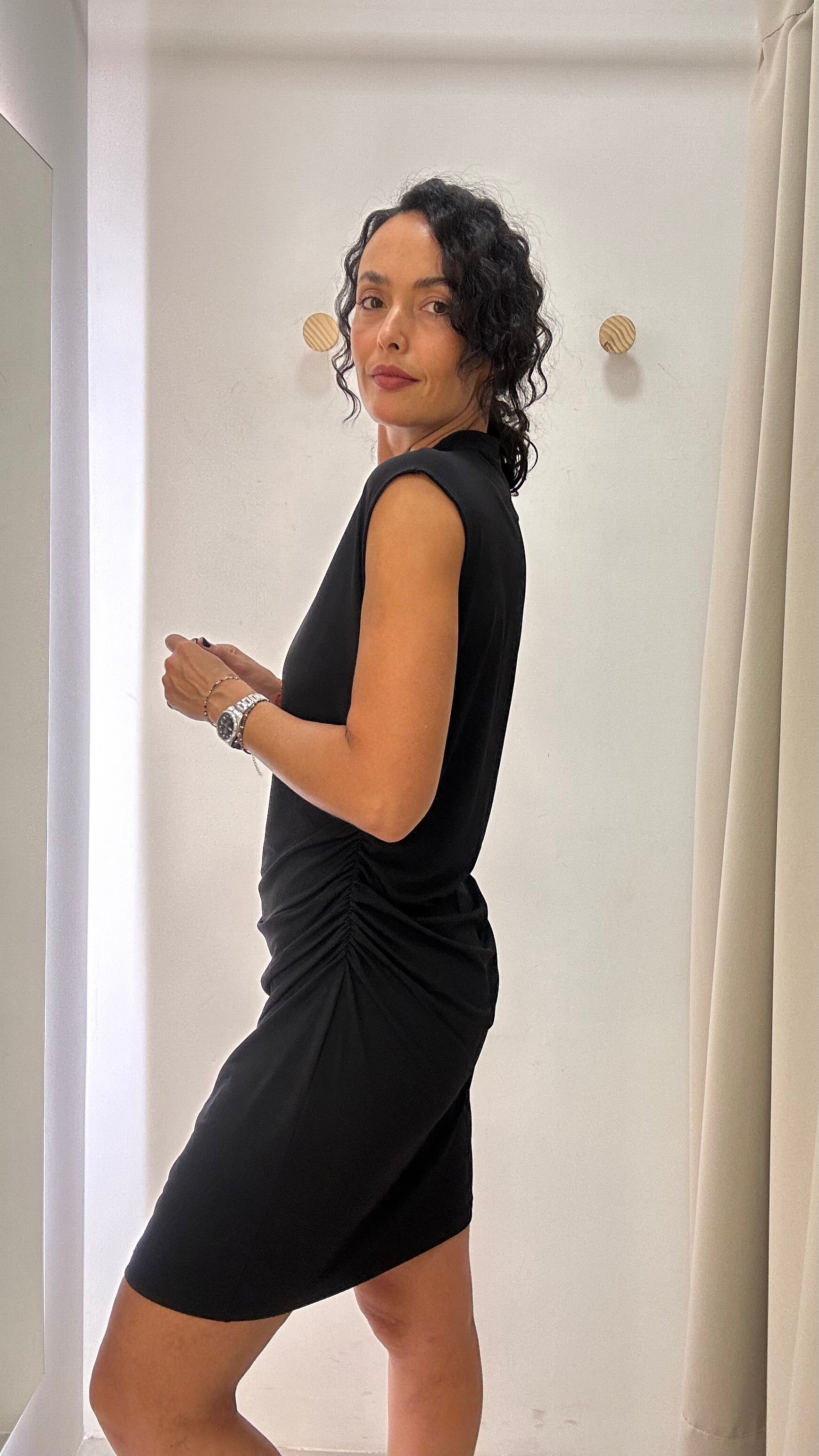 Vestido Curto Preto