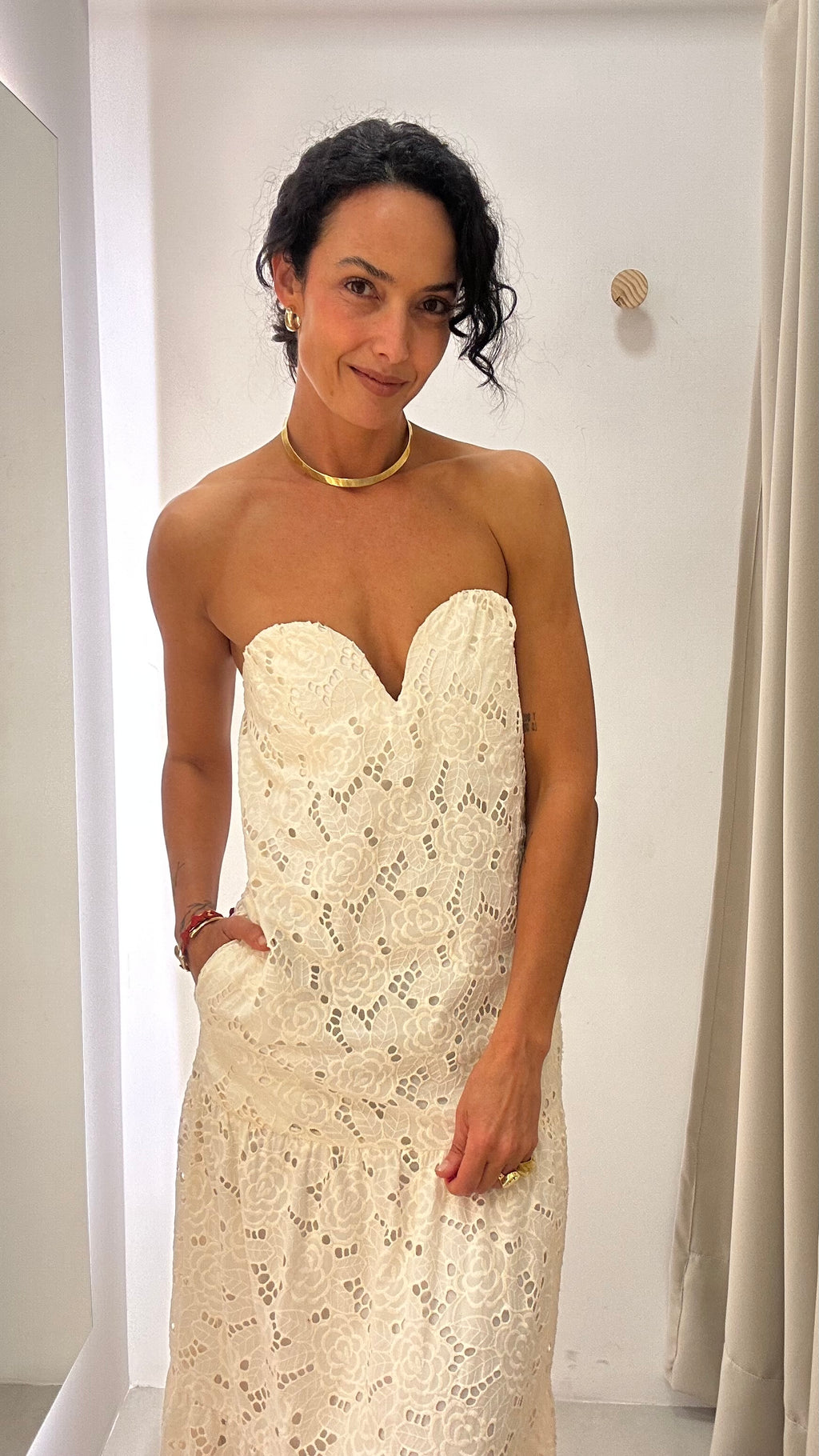 Vestido Longo em Renda Branca