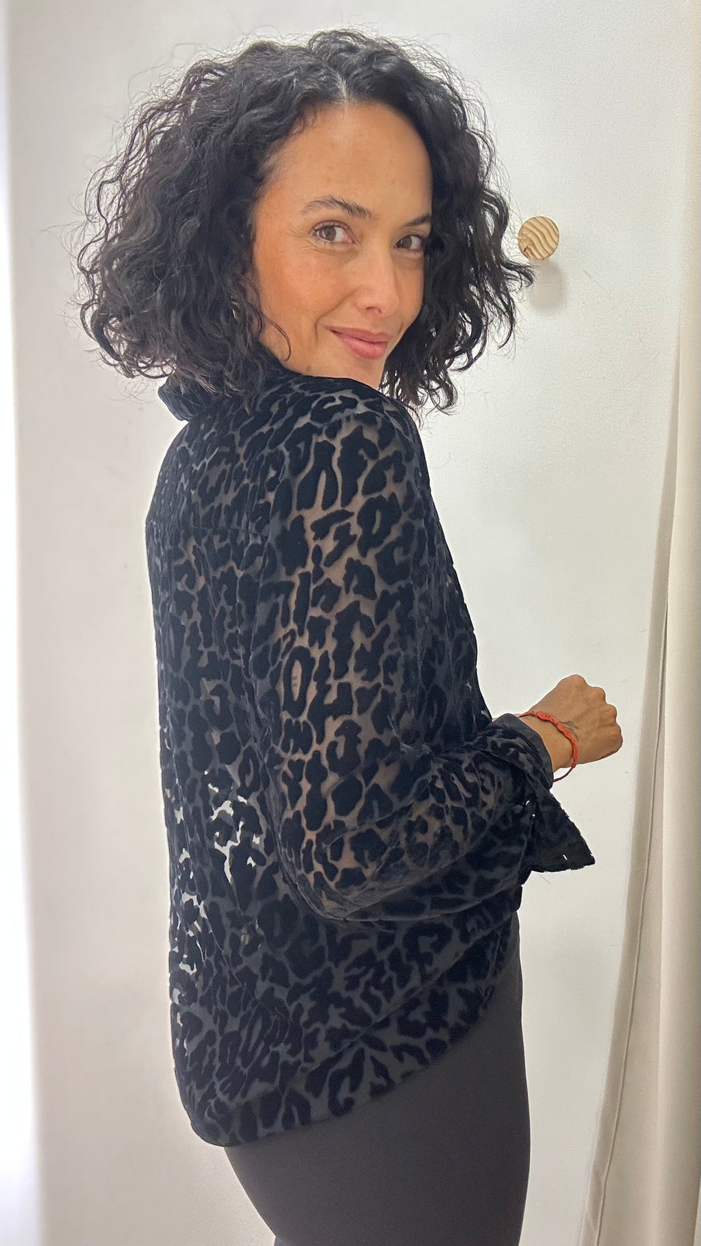 Camisa Preta Animal Print Iodice