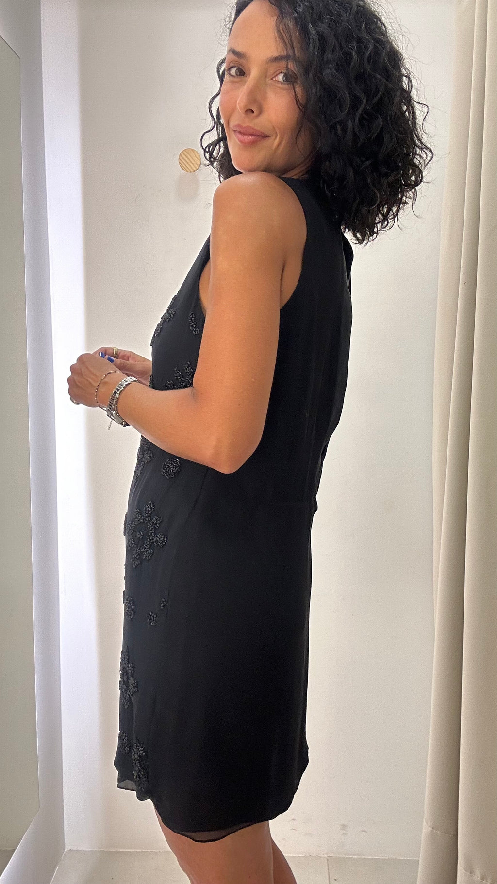 Vestido de Festa Curto Preto Bordado