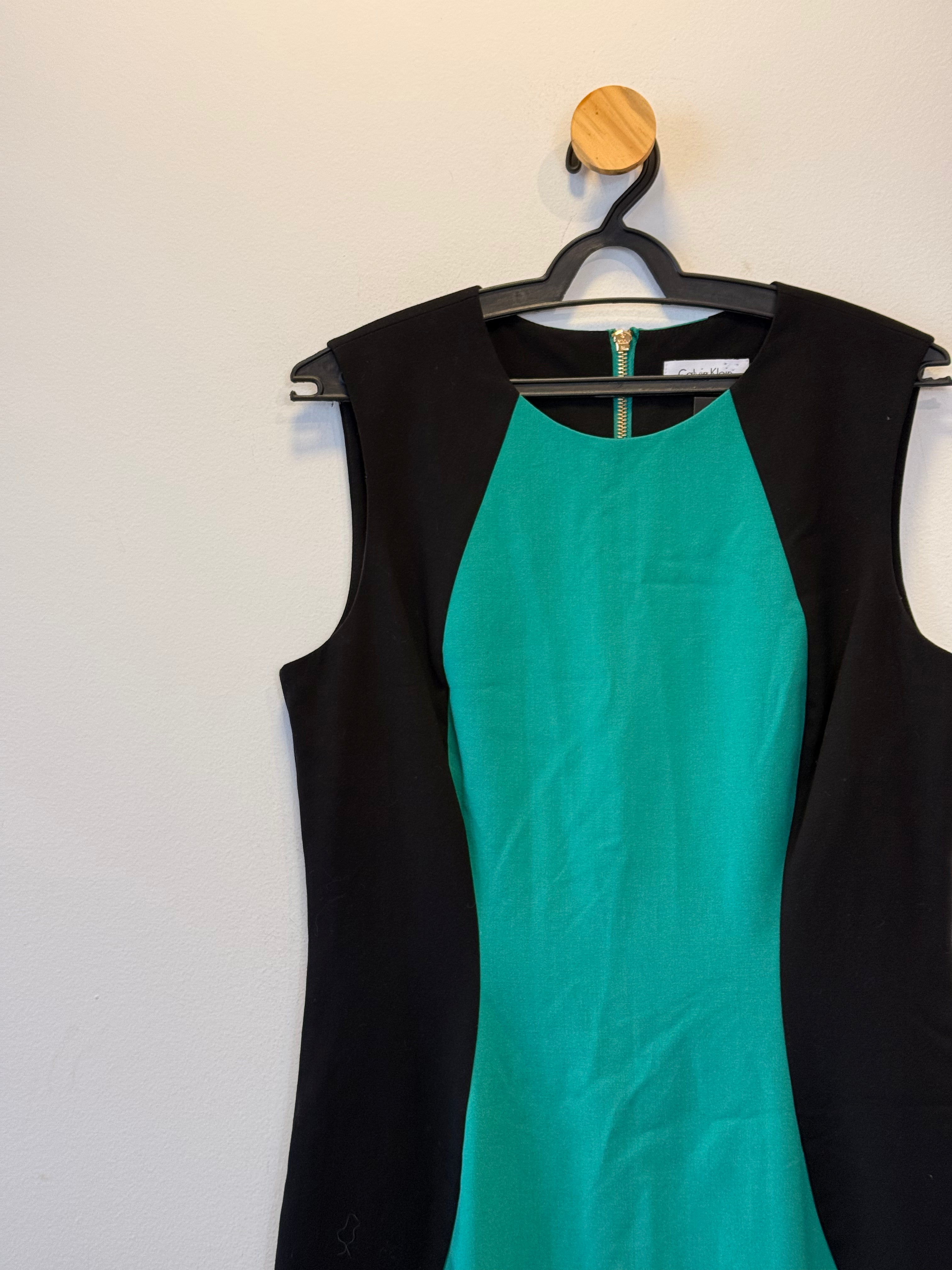 Vestido Calvin Klein